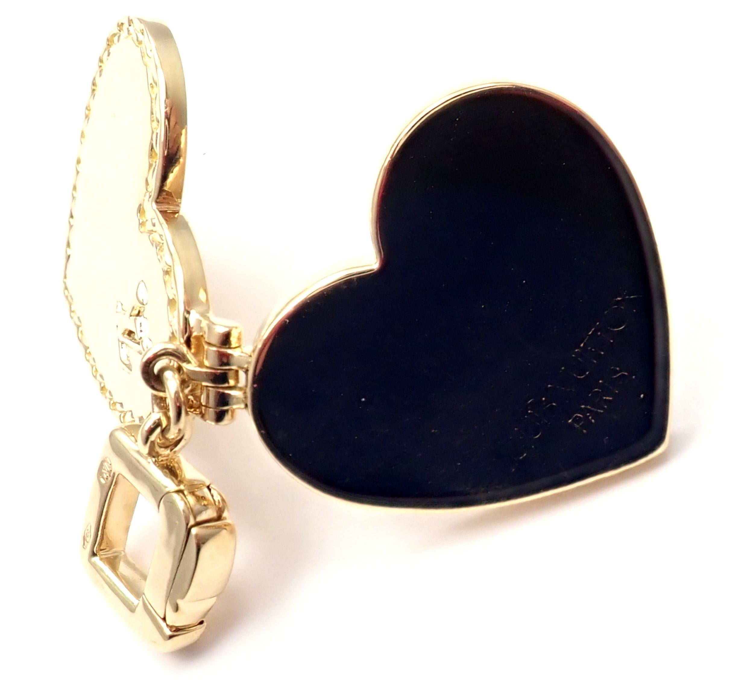 Louis Vuitton Large Heart Locket Yellow Gold Charm Pendant In Excellent Condition In Holland, PA