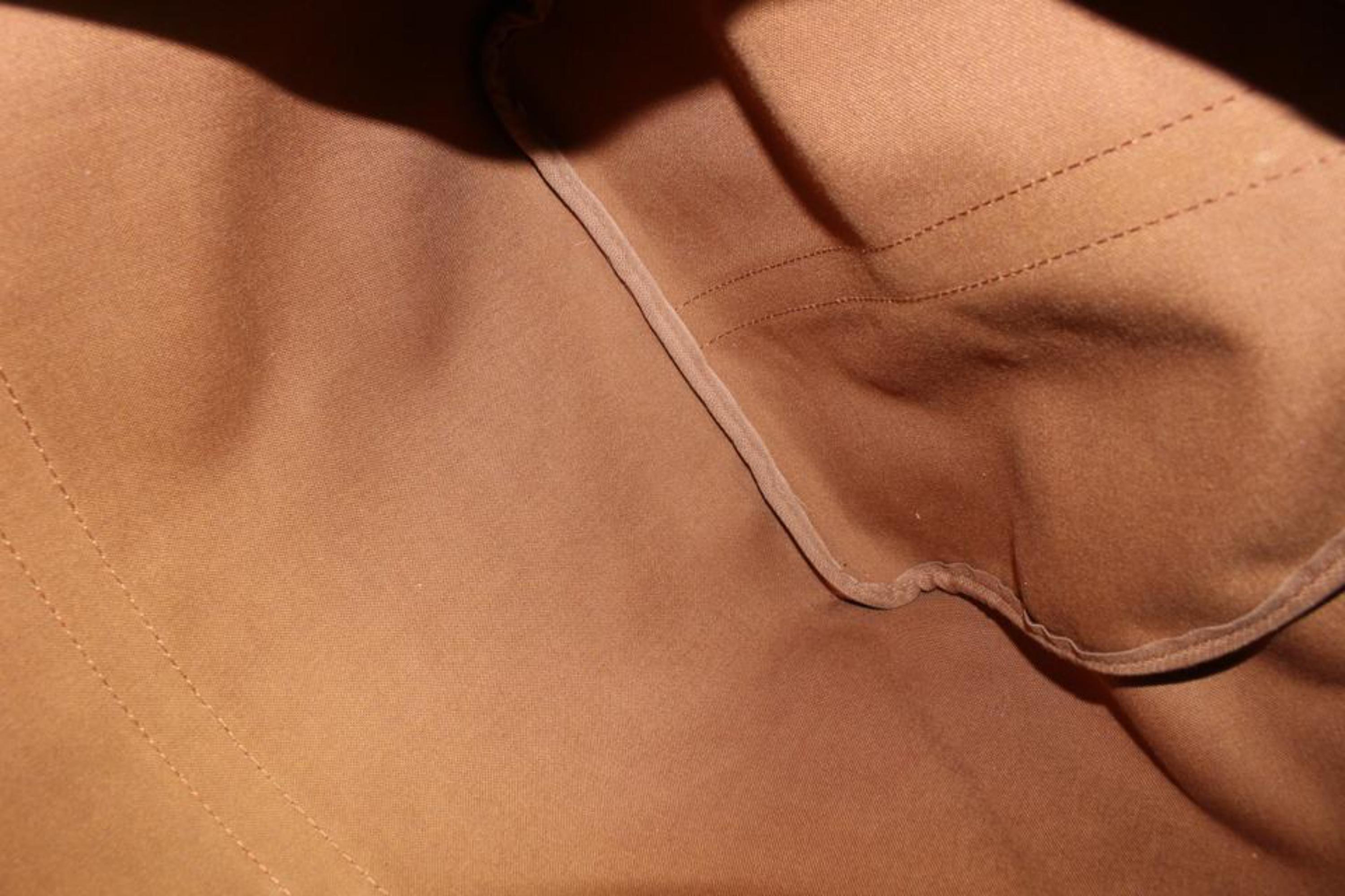 Louis Vuitton Large Monogram Keepall Bandouliere 60 Duffle Bag with Strap 121lv46
Date Code/Serial Number: VI0954
Made In: France
Measurements: Length:  23