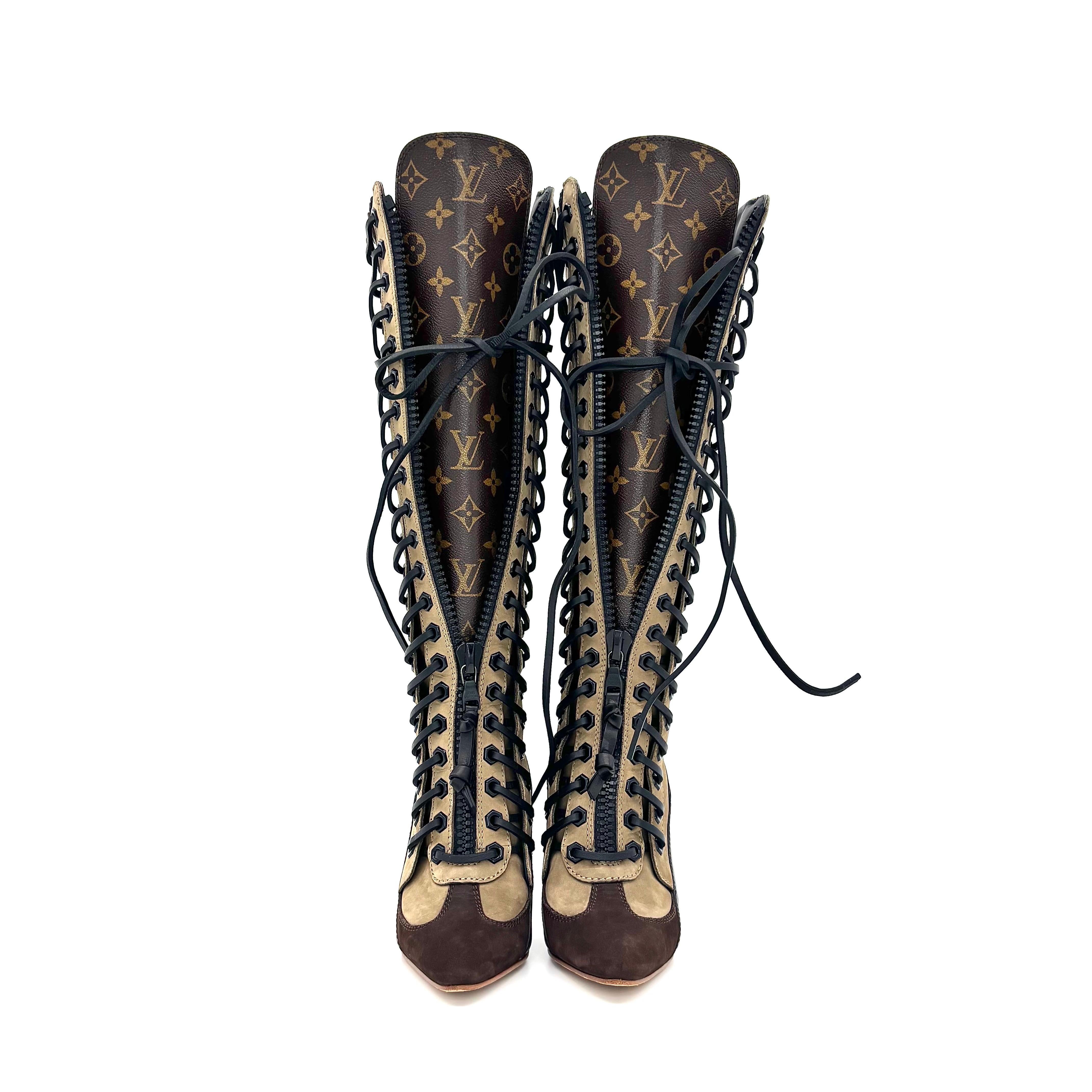 Louis Vuitton Laureate High Boots LV Monogram Laceup Knee High Combat Boots 36.5 in vendita 1