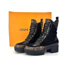 Botines de plataforma con logo Laureate y estampado Monogram en piel de cocodrilo de Louis Vuitton, talla 39
