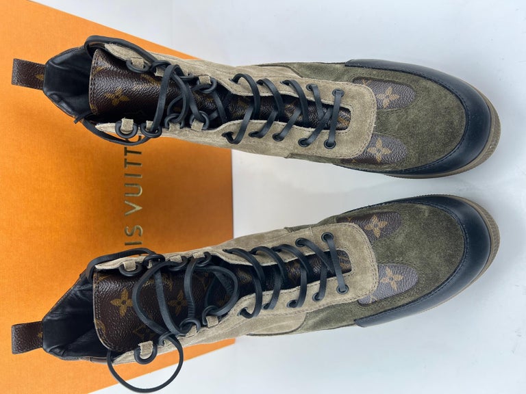 Louis Vuitton Laureate Platform Desert Boot IVORY. Size 38.0