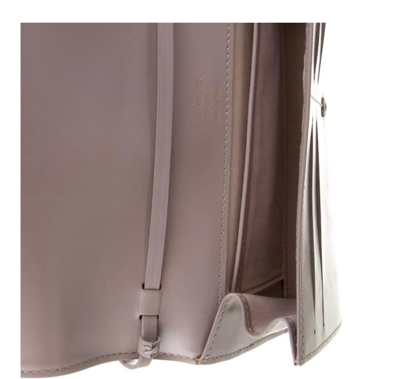 Brown Louis Vuitton Lavender Shoulder Bag  For Sale