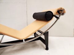 Louis Vuitton LC4 CP Chaise Longue hommage à Charlotte Perriand Edition limitée
