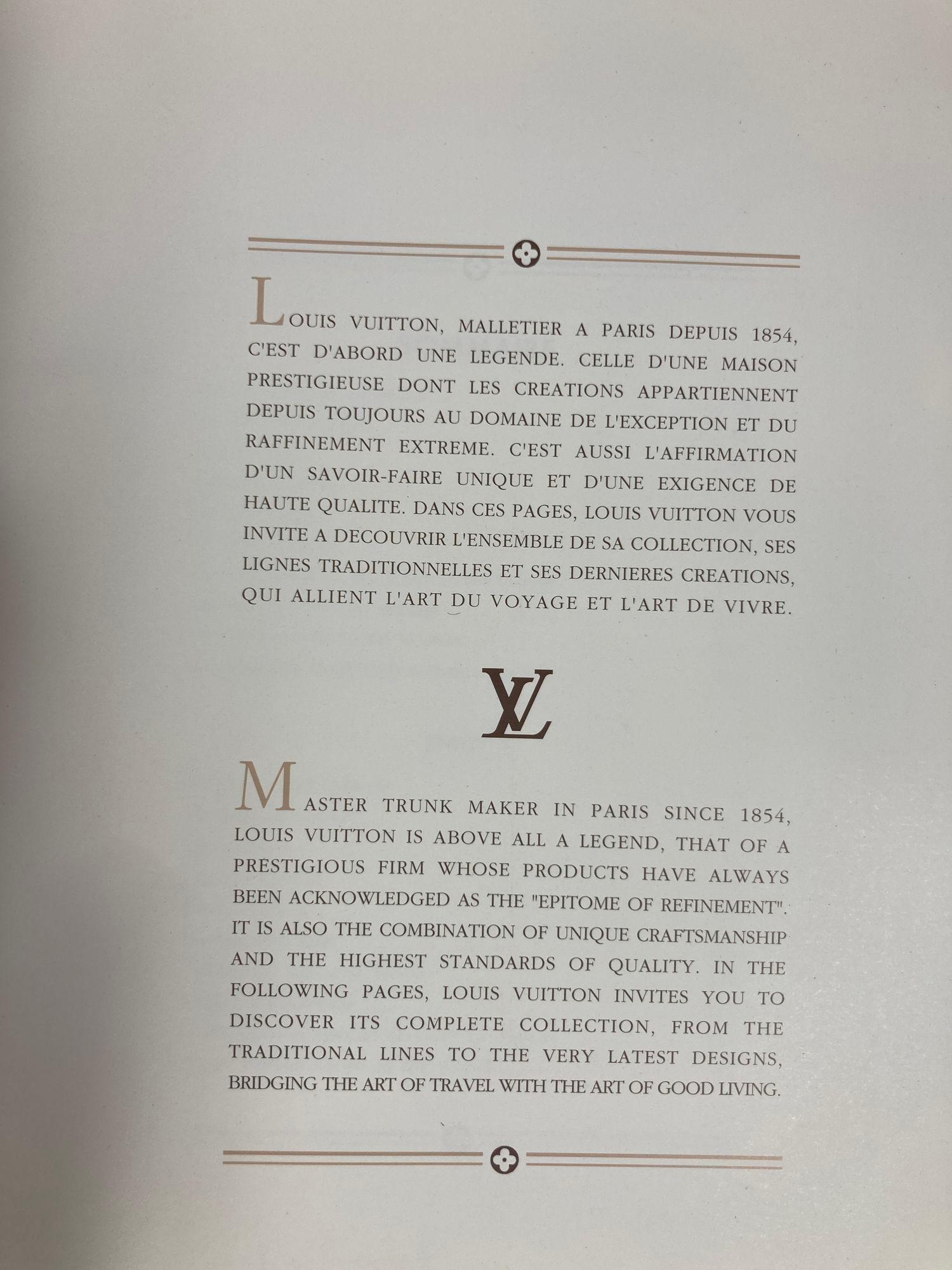 Louis Vuitton Le Catalogue Reference Book 1997 In Good Condition For Sale In North Hollywood, CA