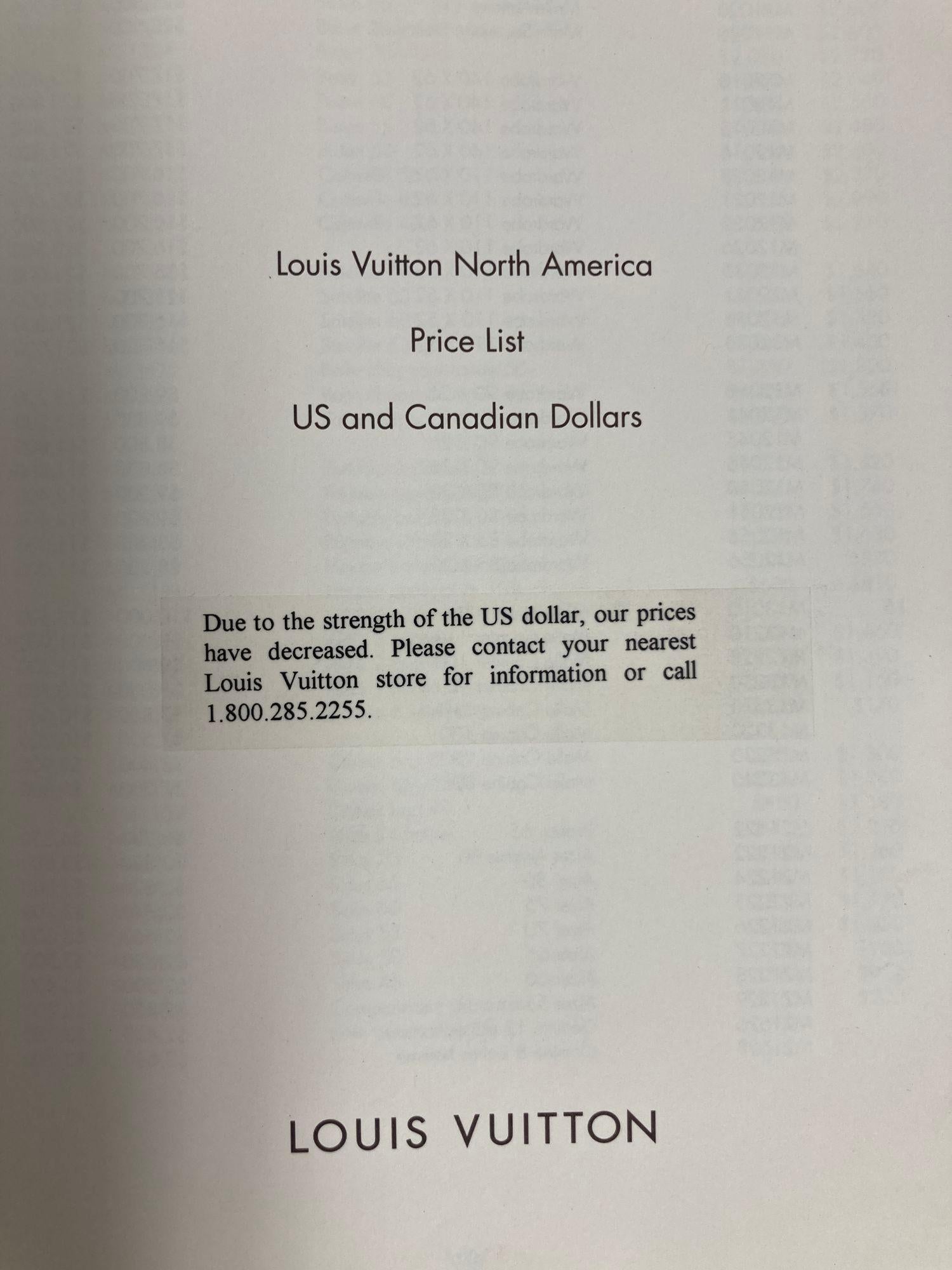 Livre de référence Le Catalogue de Louis Vuitton, 1997 en vente 1