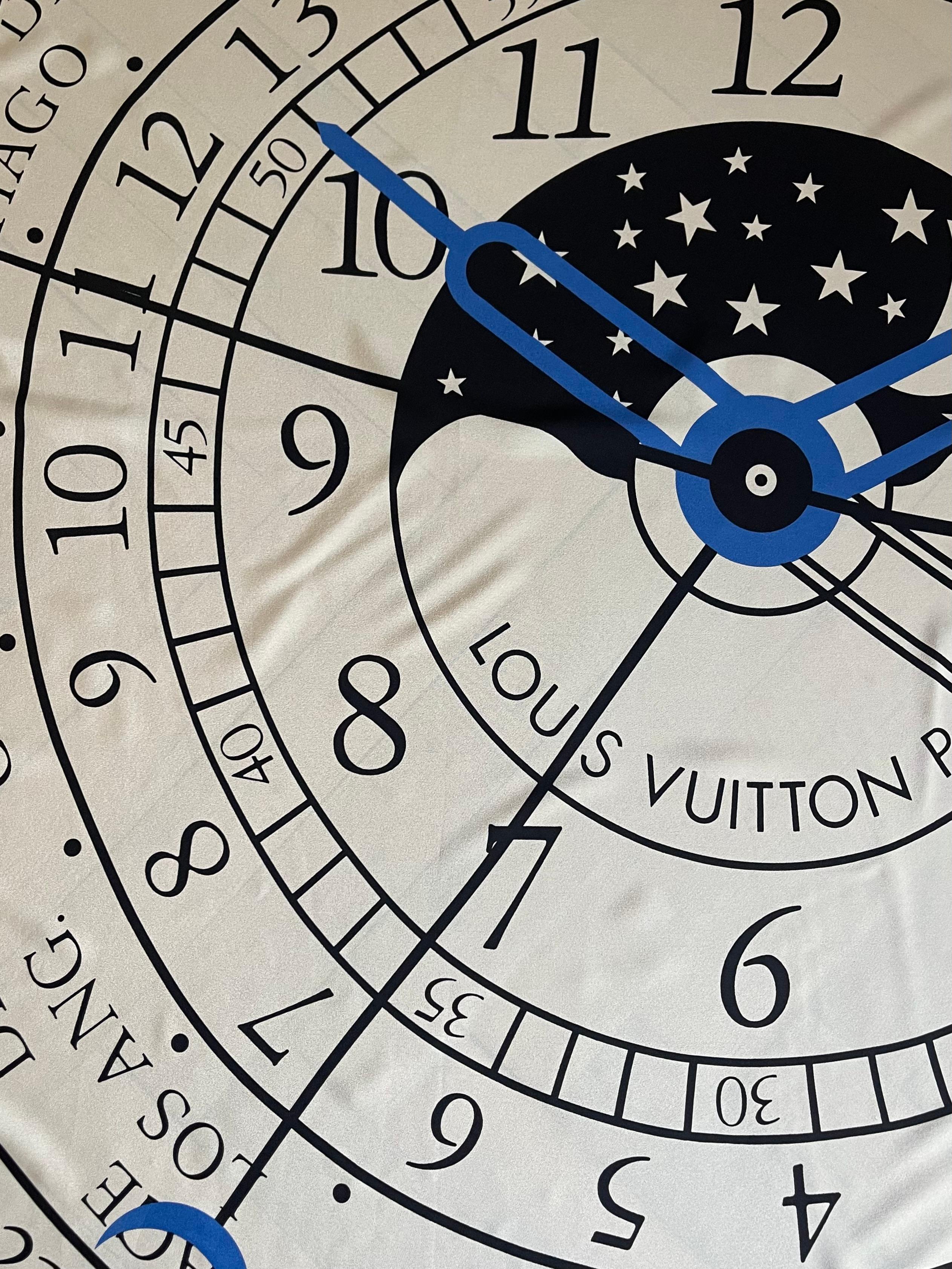 Sciarpa in seta con orologio 