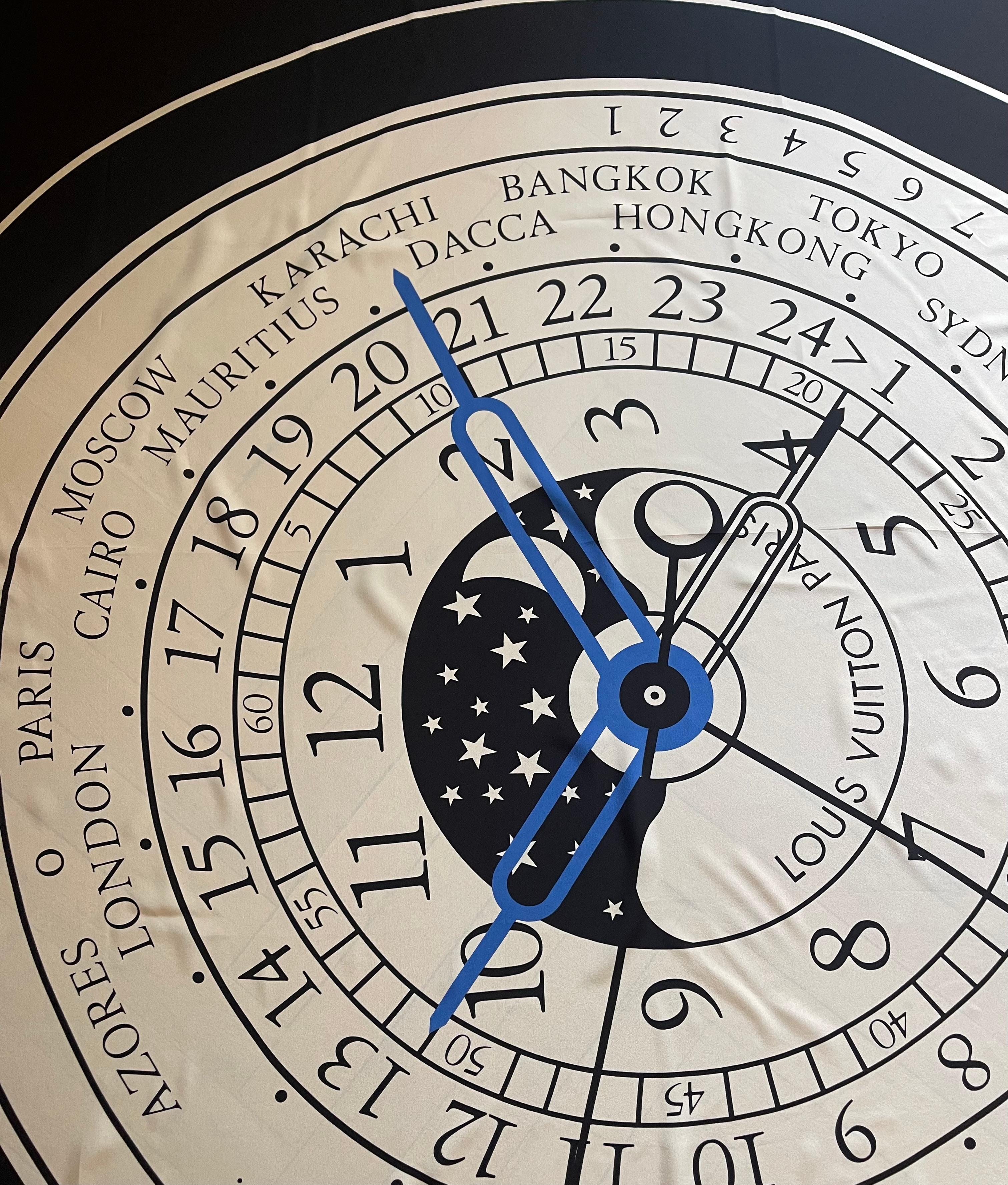 Sciarpa in seta con orologio 