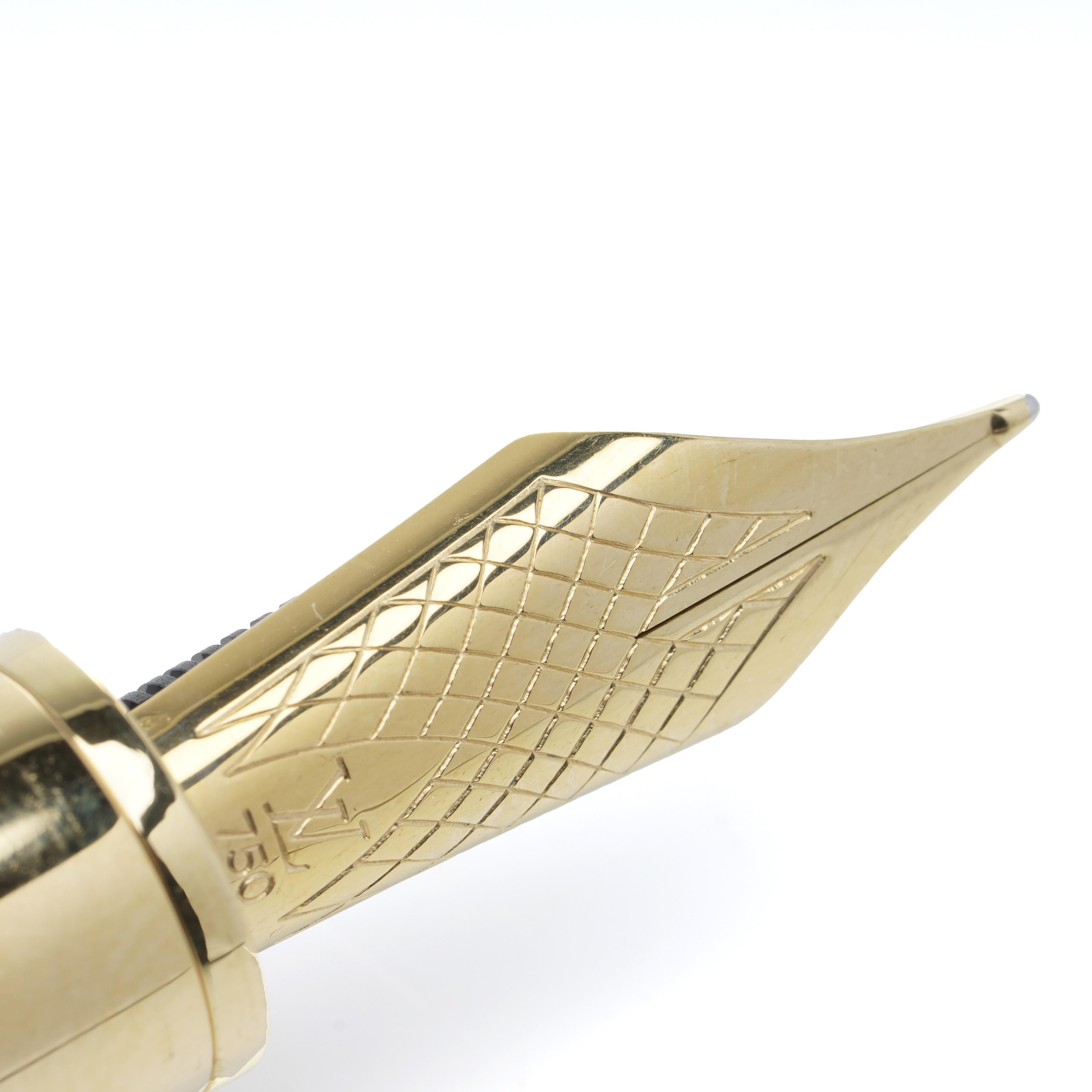 Louis Vuitton leather and 18K Gold Fountain Pen For Sale 2
