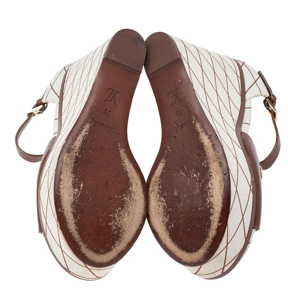 Louis Vuitton Leather And Canvas Wedge Platform Ankle Strap Sandals Size 38 In Good Condition In Dubai, Al Qouz 2