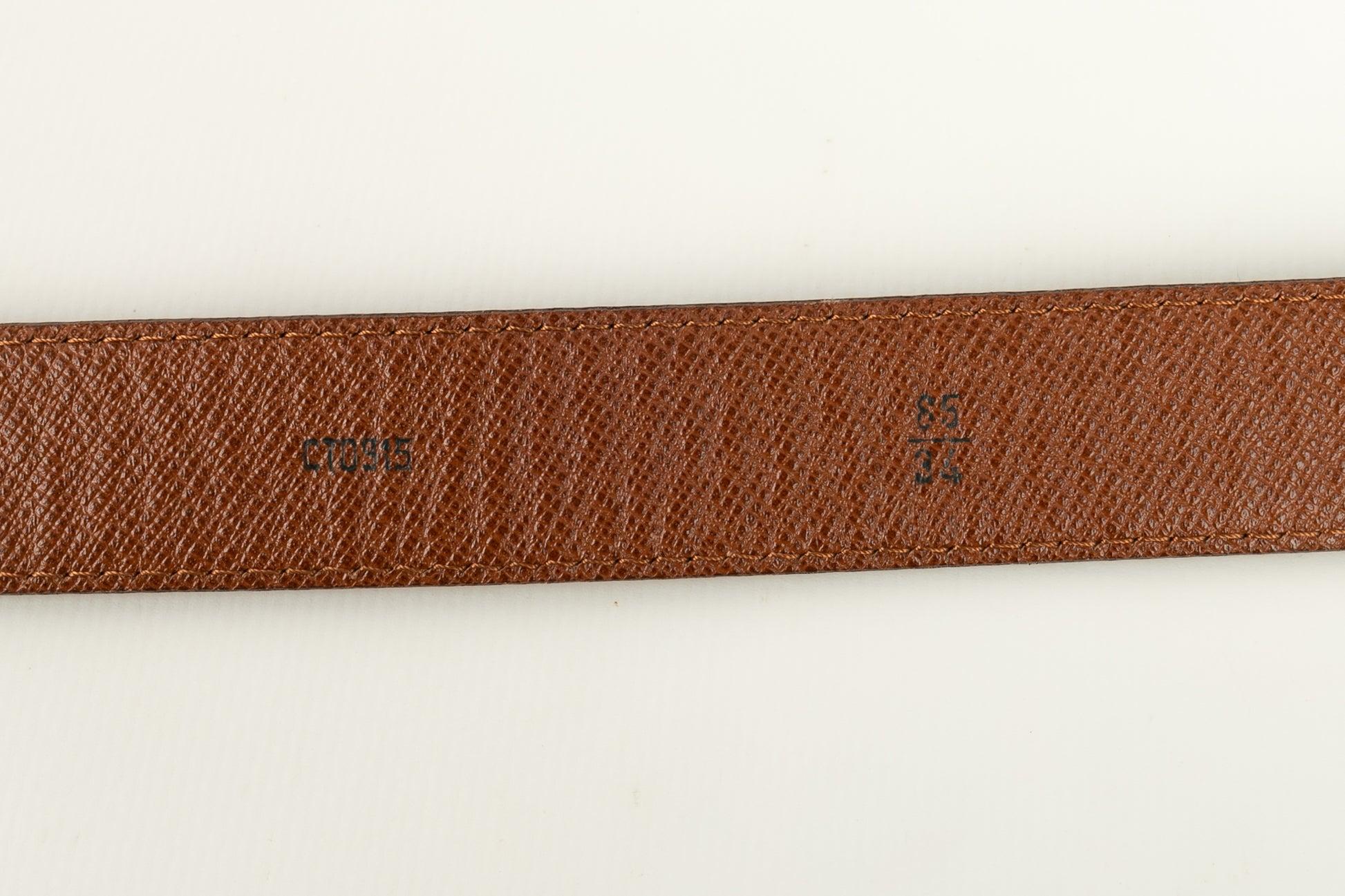 Louis Vuitton Leather and Gold-plated Metal Belt For Sale 6