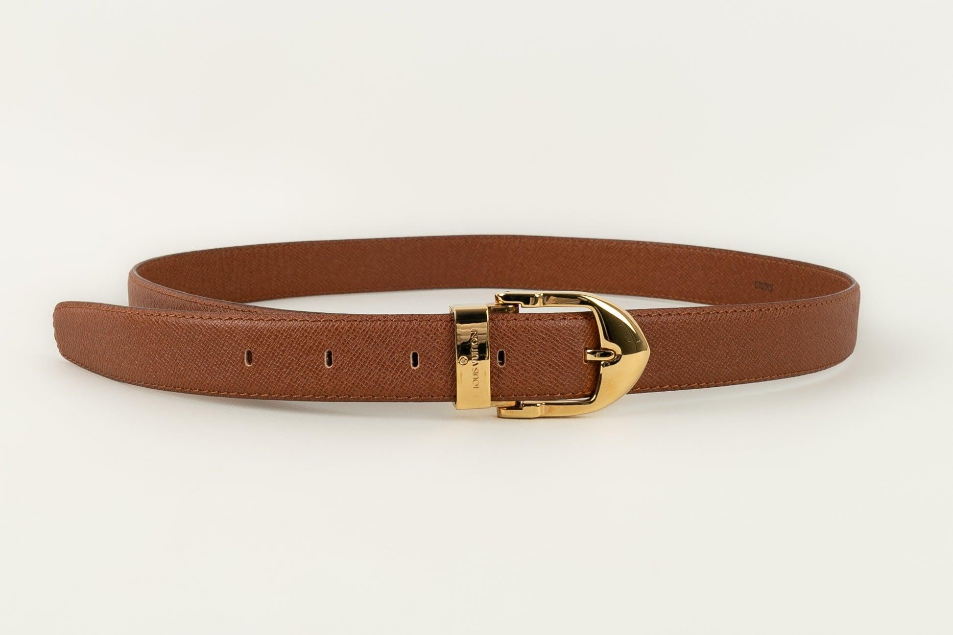 Louis Vuitton Leather and Gold-plated Metal Belt For Sale 4