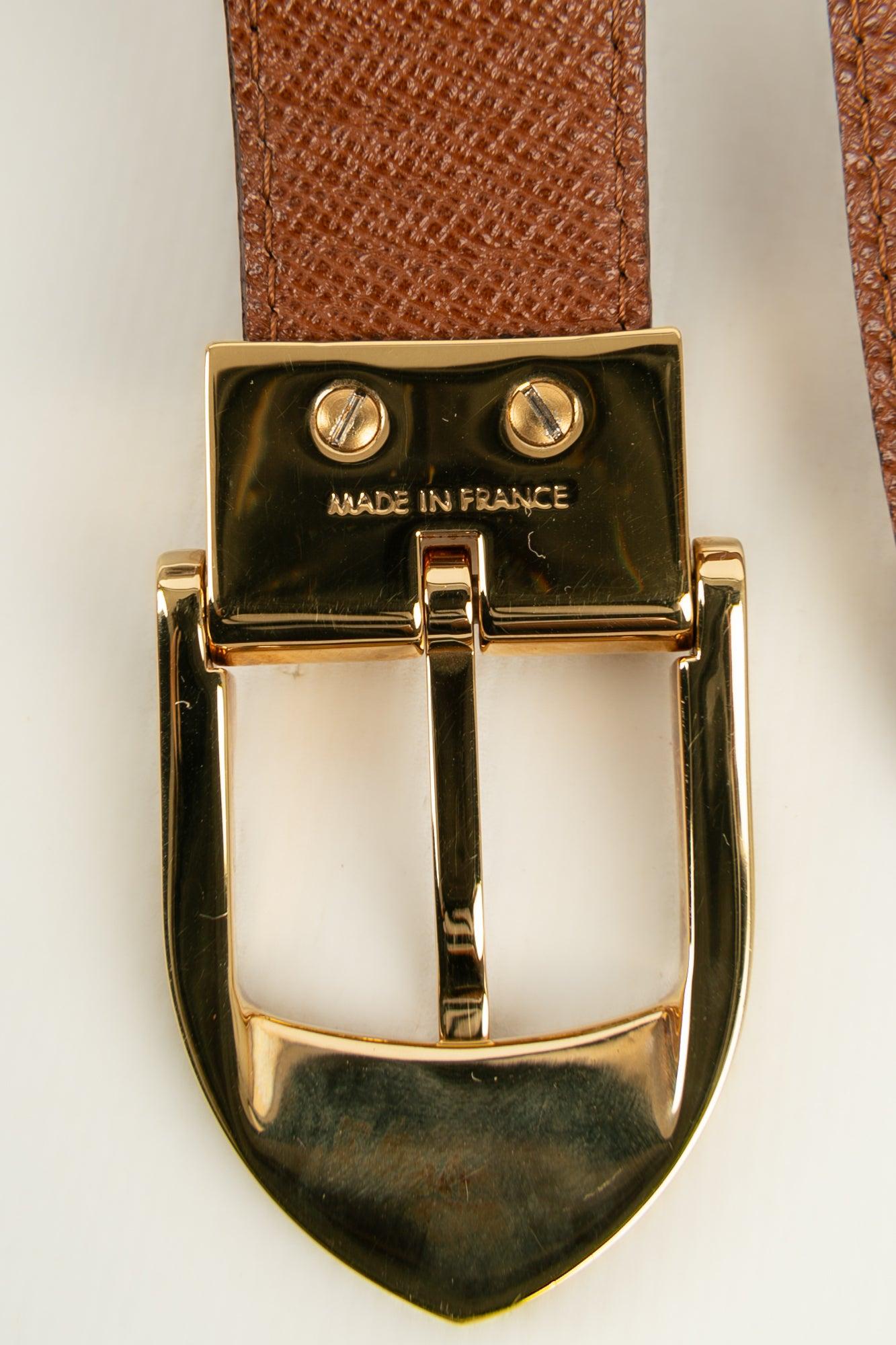 Louis Vuitton Leather and Gold-plated Metal Belt For Sale 5