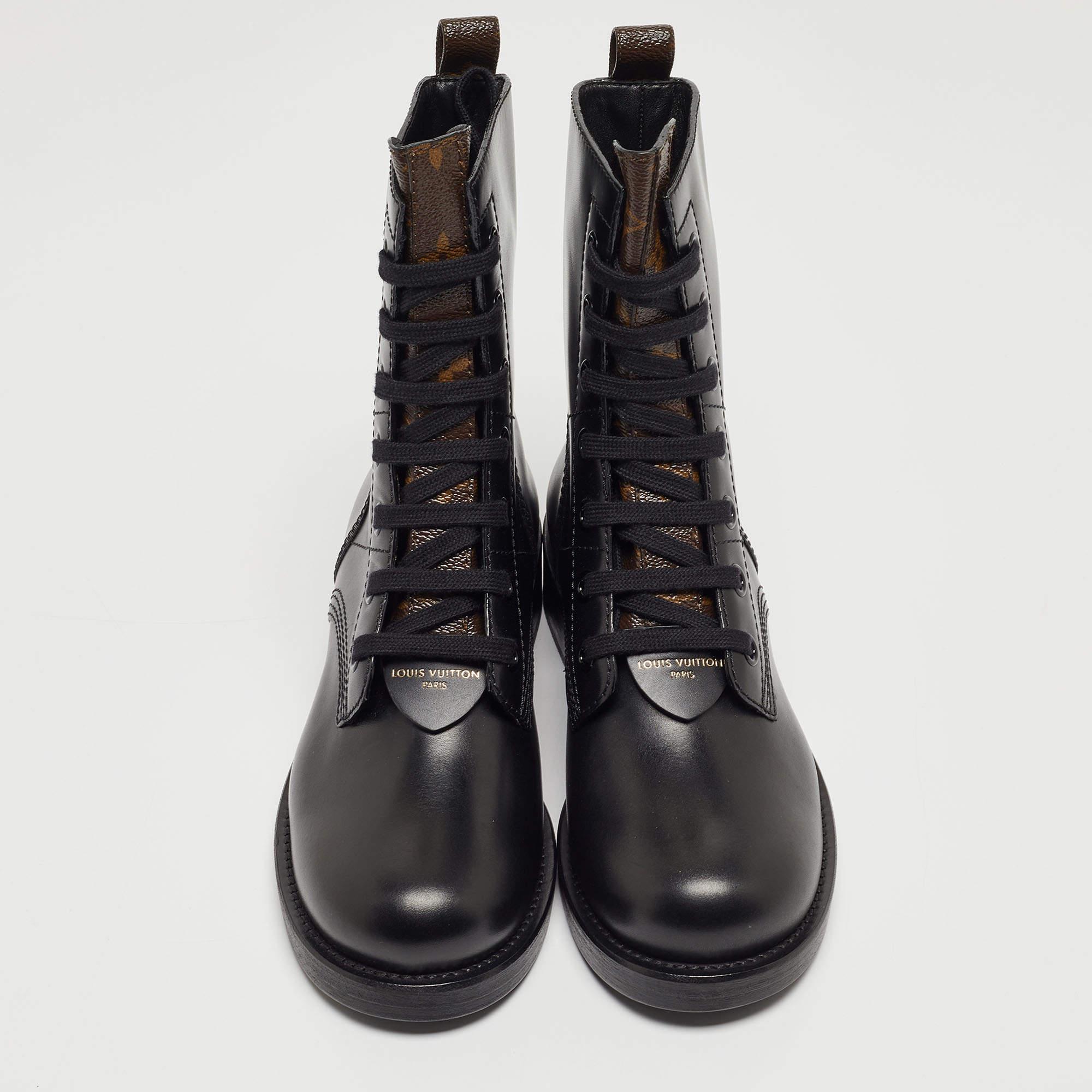 Louis Vuitton Leather and Monogram Canvas Metropolis Flat Ranger Boots Size 37.5 In Excellent Condition For Sale In Dubai, Al Qouz 2