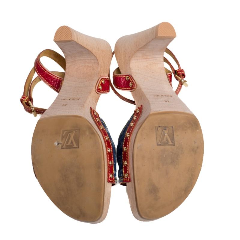 Louis Vuitton Leather and Monogram Denim Ankle Strap Clog Sandals Size 38 In Good Condition In Dubai, Al Qouz 2