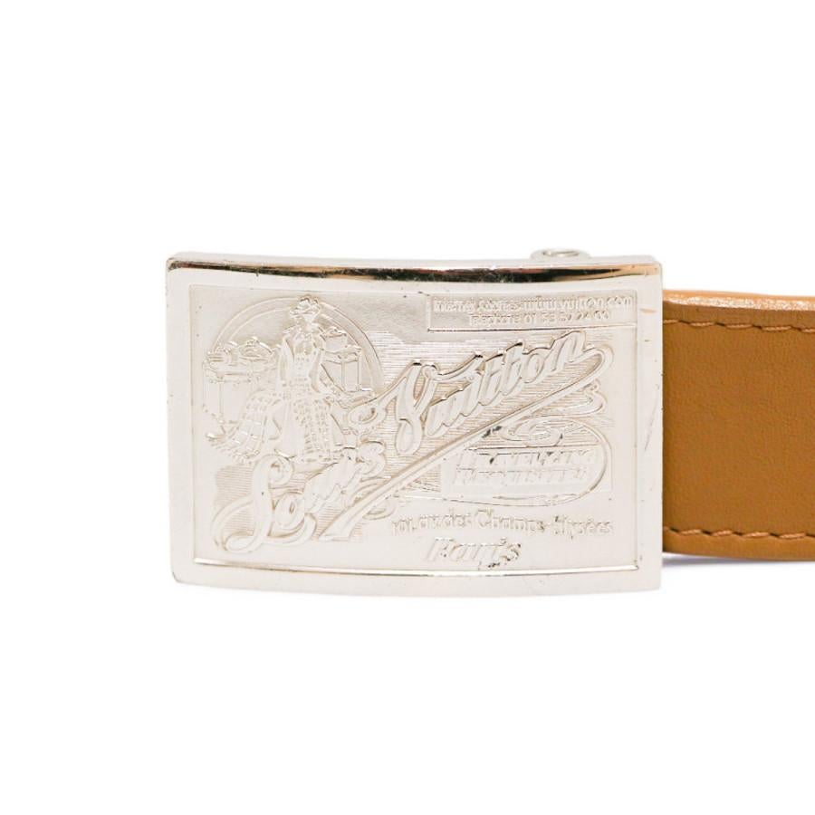 Marrone Louis Vuitton leather belt in vendita