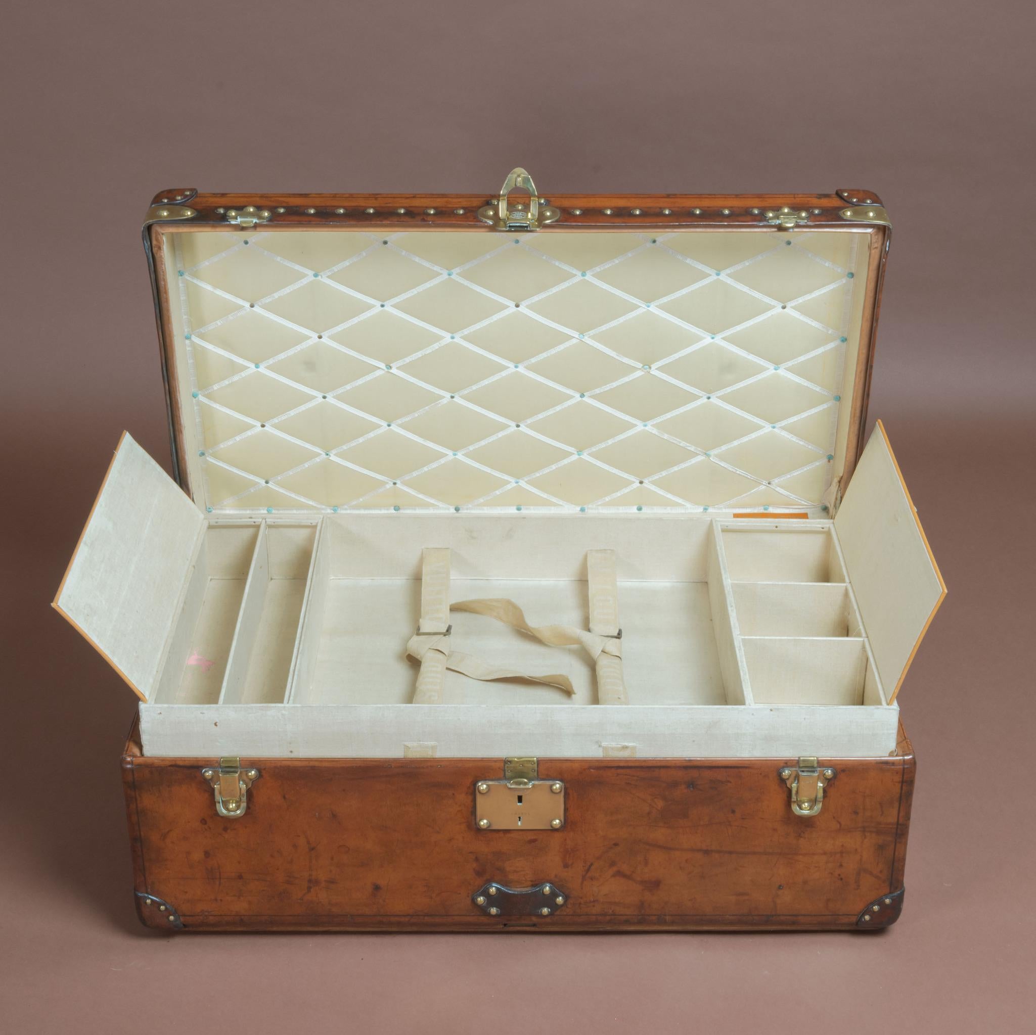 Baule da cabina in pelle Louis Vuitton, 1930 circa in vendita 5