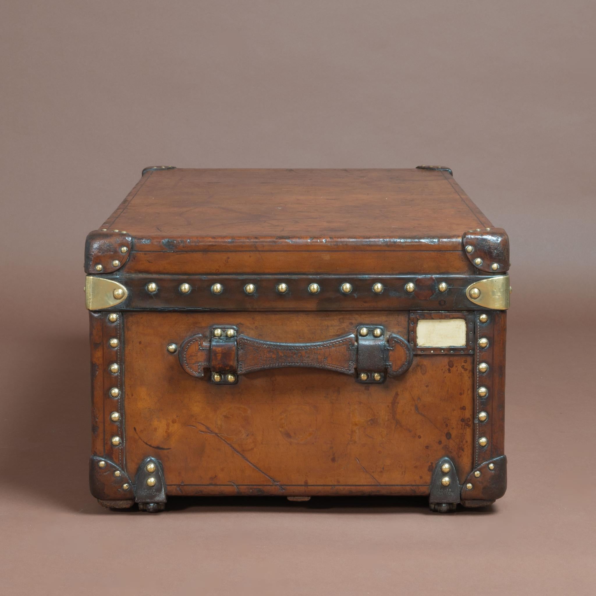 Ottone Baule da cabina in pelle Louis Vuitton, 1930 circa in vendita