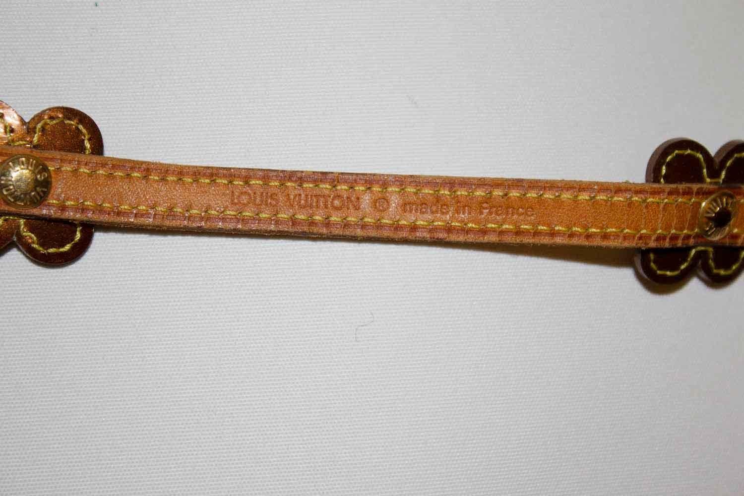Louis Vuitton  Leather Flower Bracelet In Good Condition In London, GB