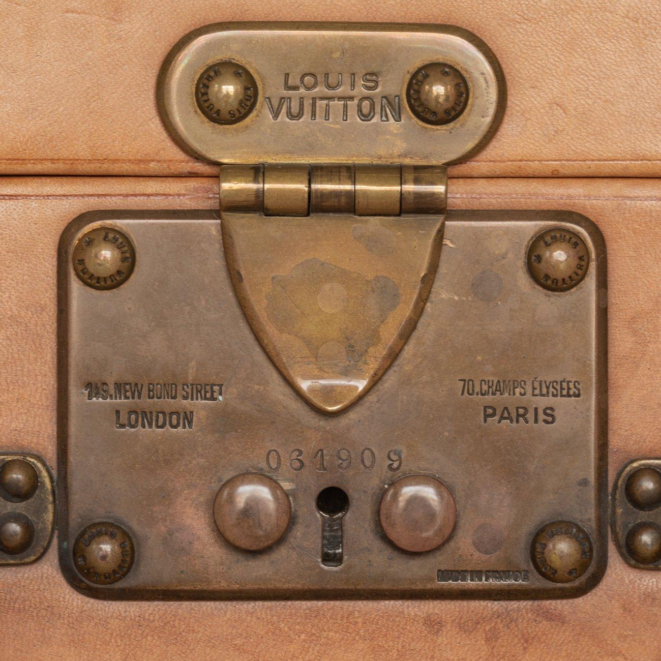 Louis Vuitton Leather Suitcase, circa 1935 For Sale 14
