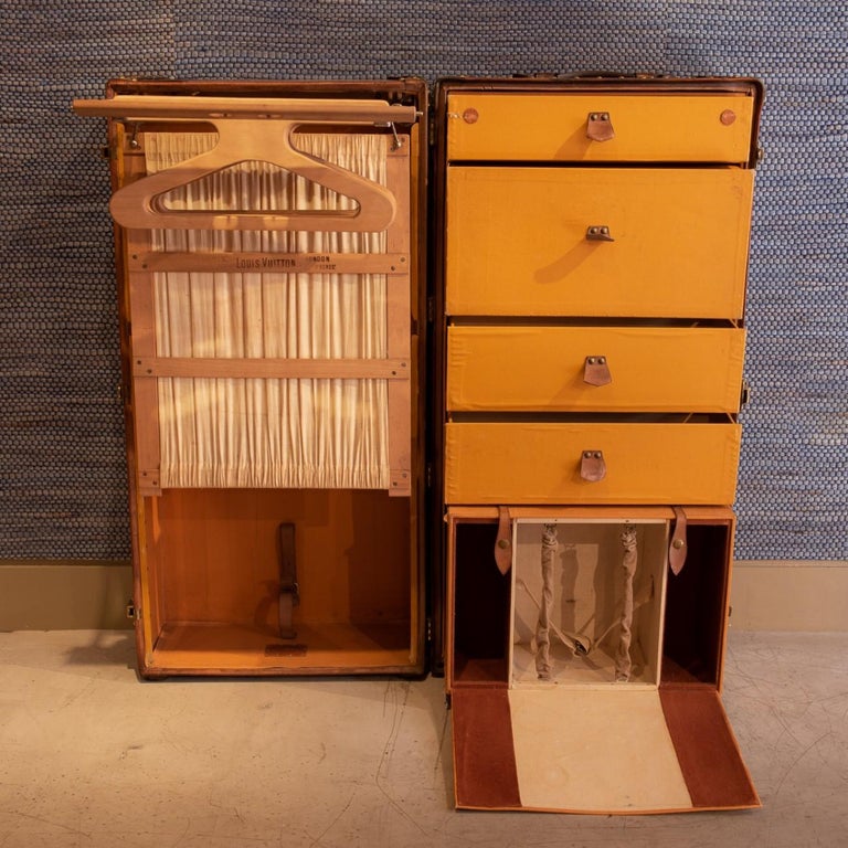 Louis Vuitton Leather Wardrobe Trunk, circa 1915 For Sale at 1stdibs
