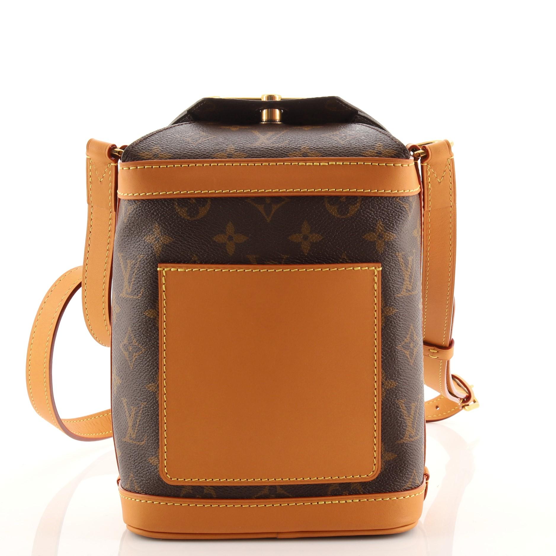 Louis Vuitton Legacy Milchbox-Tasche Monogramm Segeltuch im Zustand „Gut“ in NY, NY