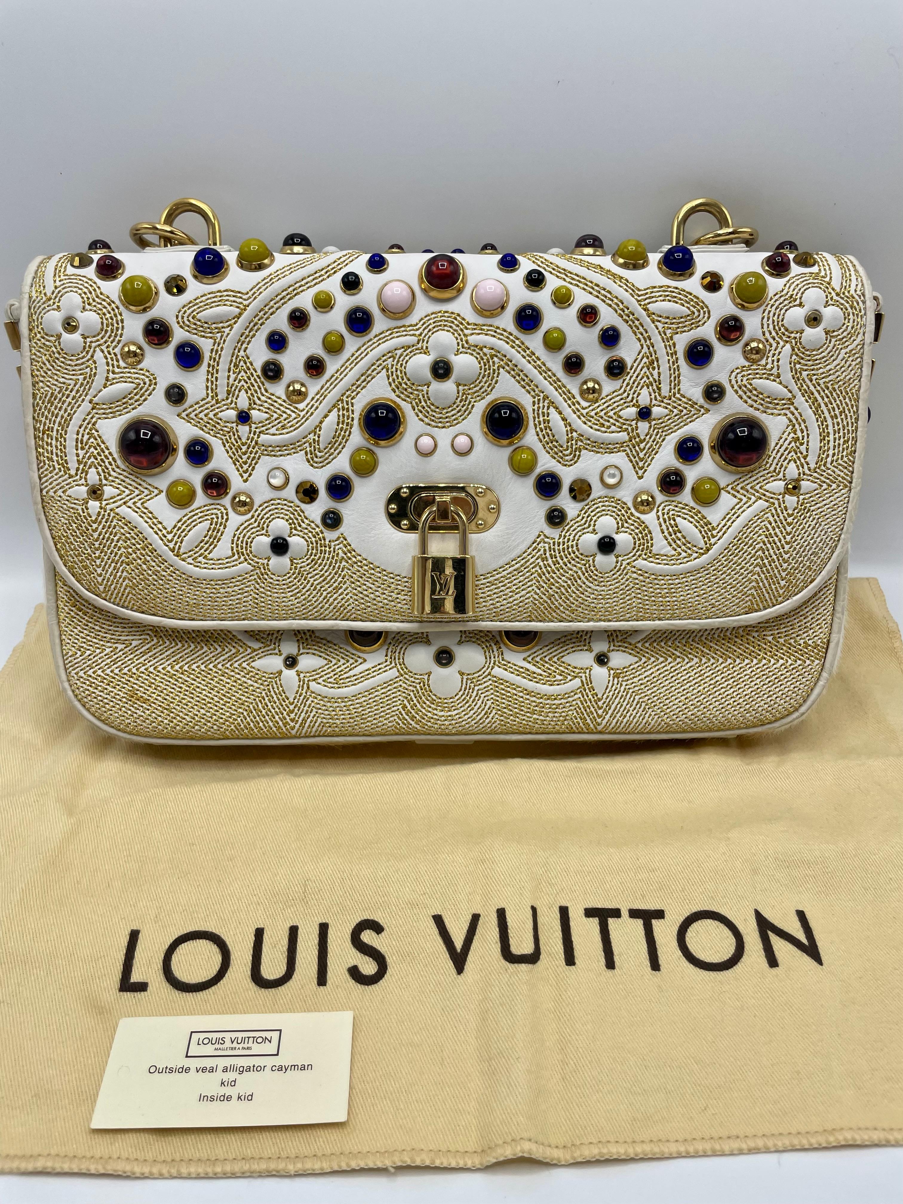 Louis Vuitton Les Extraordinaires Tupelo PM Handtasche im Angebot 14