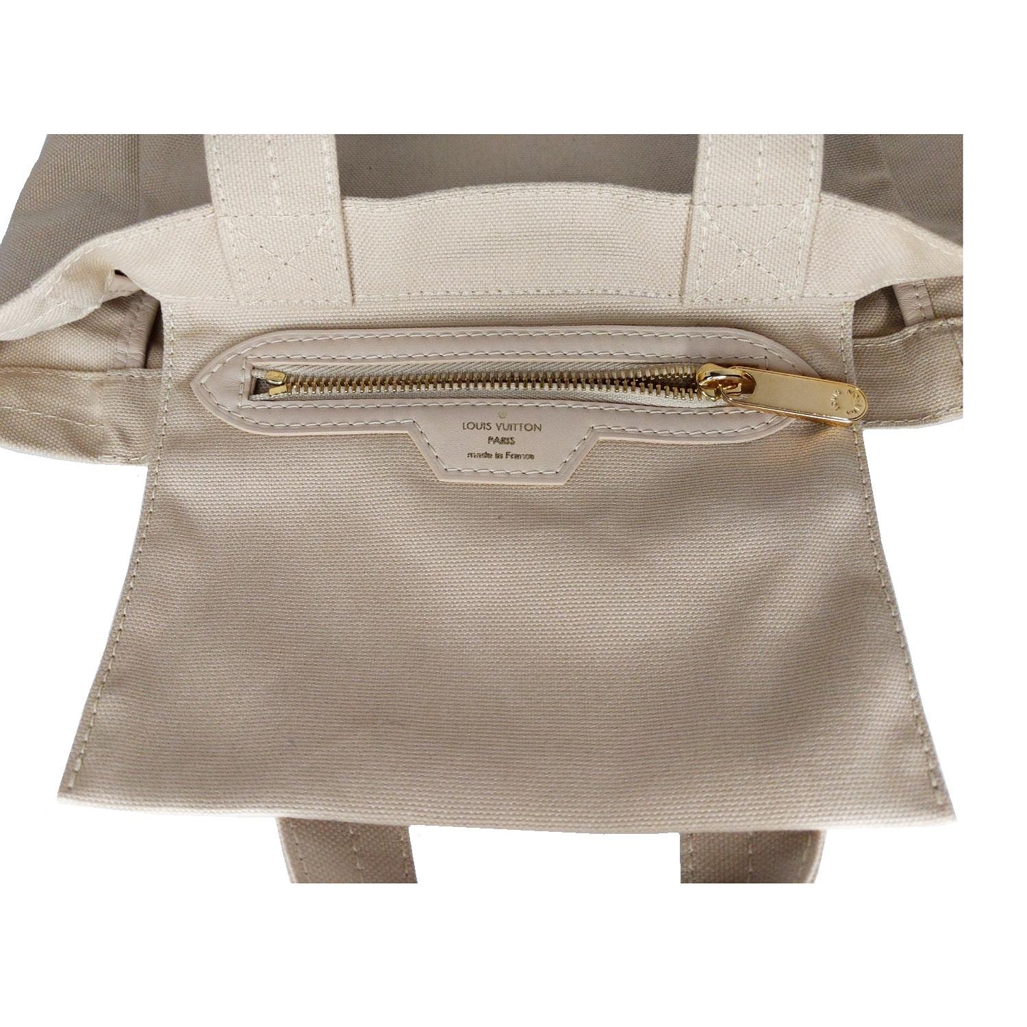 Louis Vuitton Light Beige Canvas Limited Edition That’s Love Miroir PM Tote In Good Condition In Scottsdale, AZ