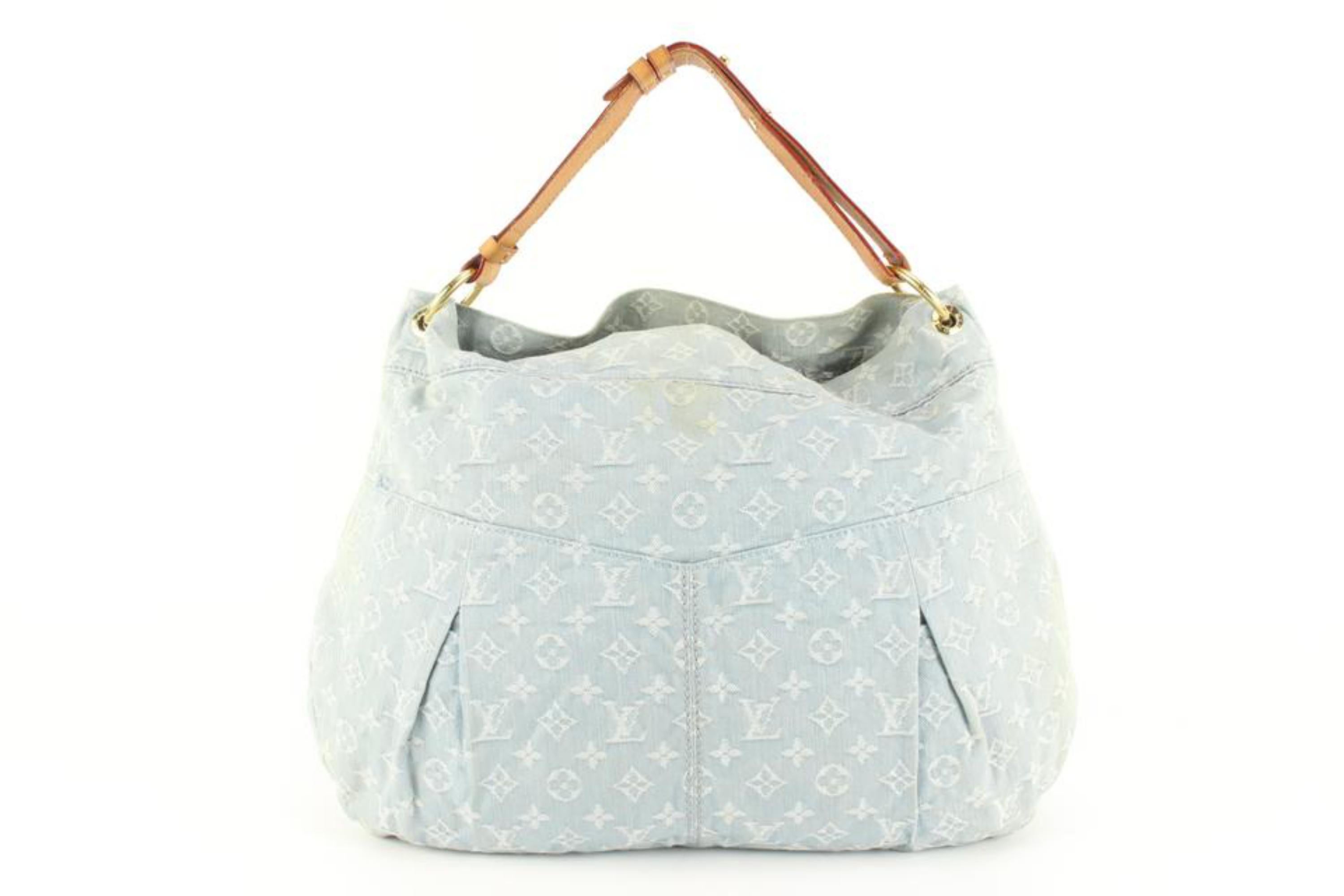 Louis Vuitton Light Blue Monogram Denim  Daily GM Hobo Bag 27lk53s In Fair Condition For Sale In Dix hills, NY