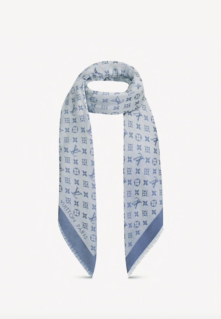 Louis Vuitton Blue denim scarf Silk ref.380269 - Joli Closet