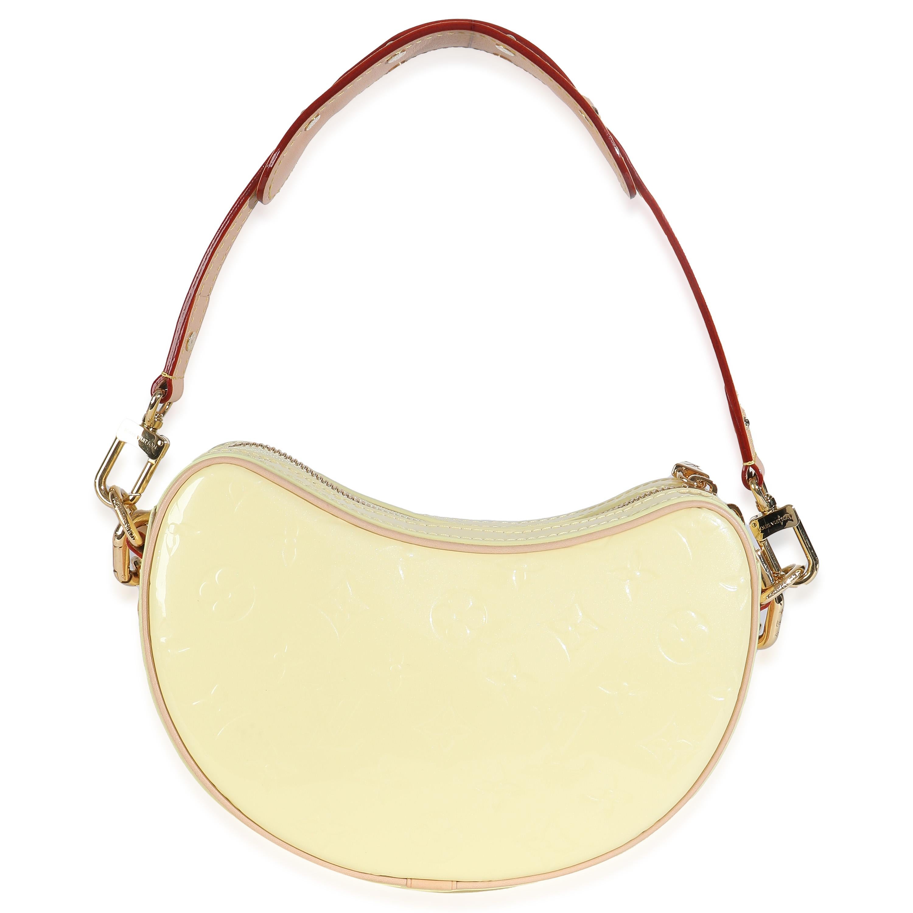 Titel der Auflistung: Louis Vuitton Hellgelb Monogram Vernis Croissant NM
SKU: 148537
MSRP: 3150.00 USD
Zustand: Gebraucht 
Bedingung Beschreibung: Wird mit der Originalverpackung geliefert.
Handtasche Zustand: Tadellos
Bemerkungen zum Zustand: