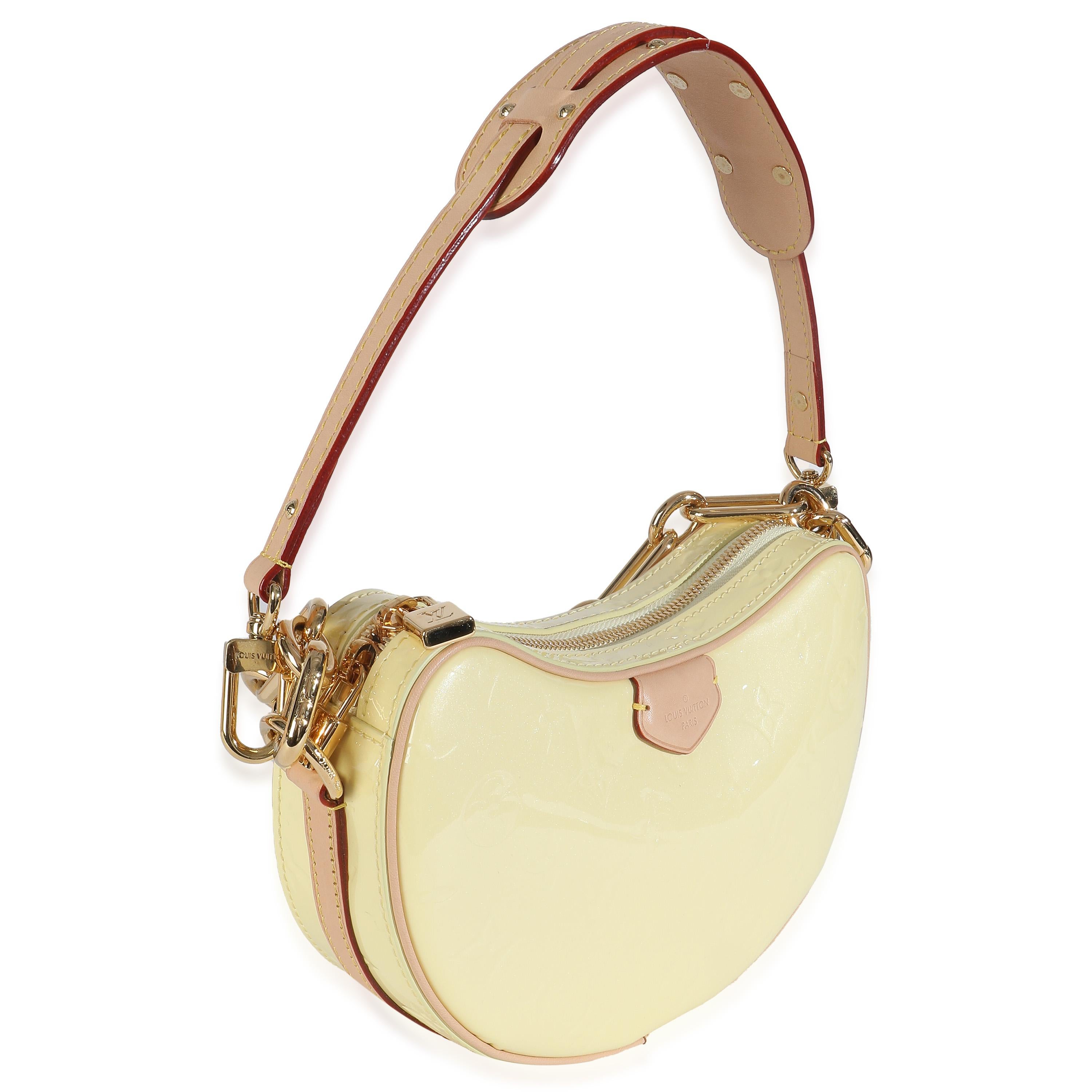 Louis Vuitton Hellgelb Monogram Vernis Croissant NM (Gelb) im Angebot