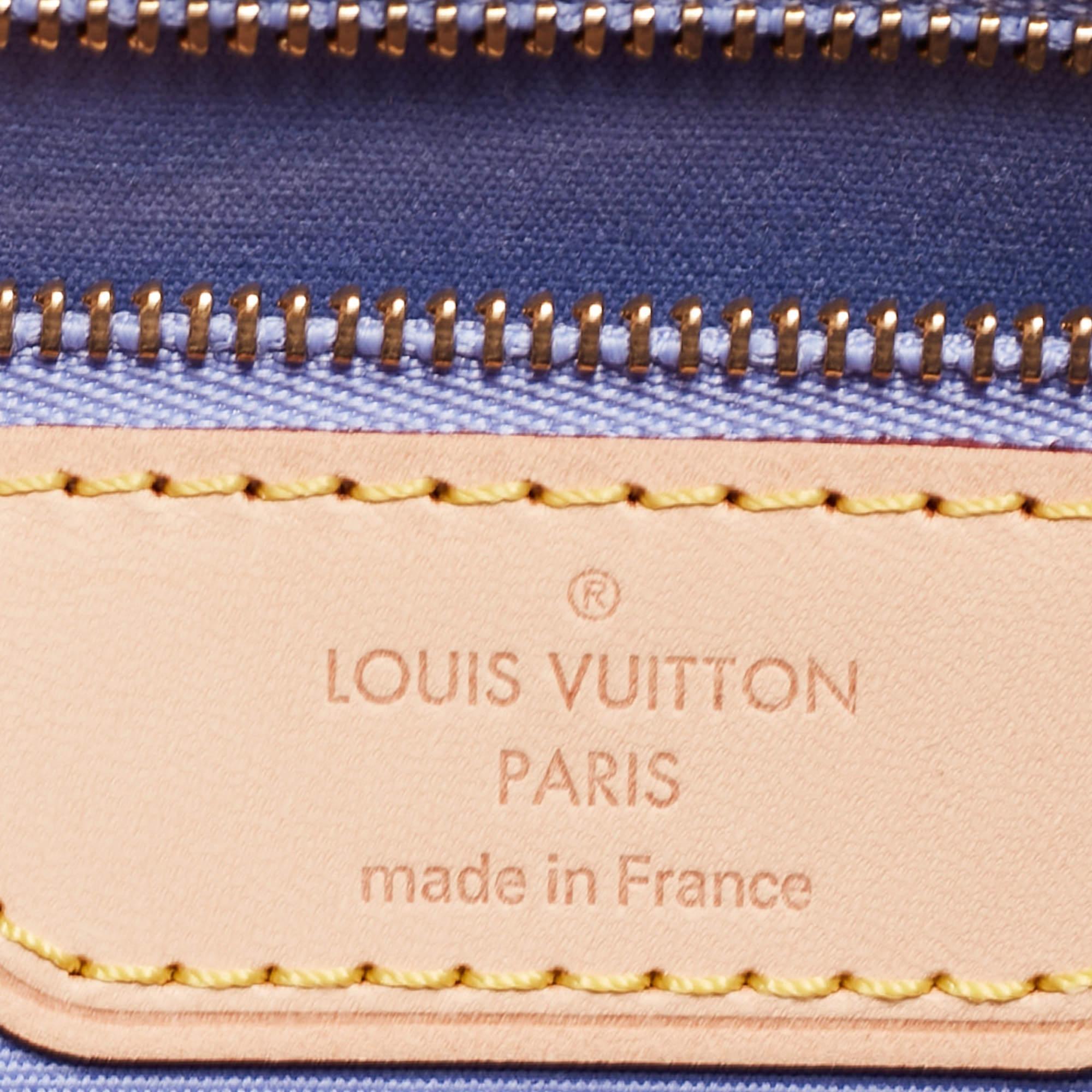 Fliederfarbene Louis Vuitton Vernis Brea MM Tasche mit Monogramm im Angebot 1