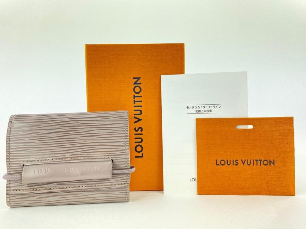 Gray Louis Vuitton Lilac Pepper Epi Leather Porte Monnaie Elastique Trifold Wallet  For Sale