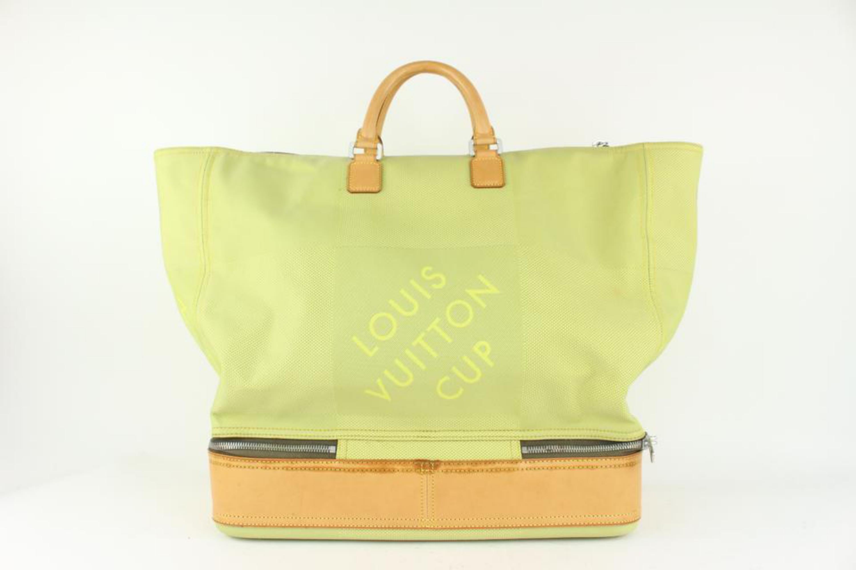 Louis Vuitton Lime Green Damier Geant Southern Cross Sac Sport 1018lv8 In Good Condition For Sale In Dix hills, NY