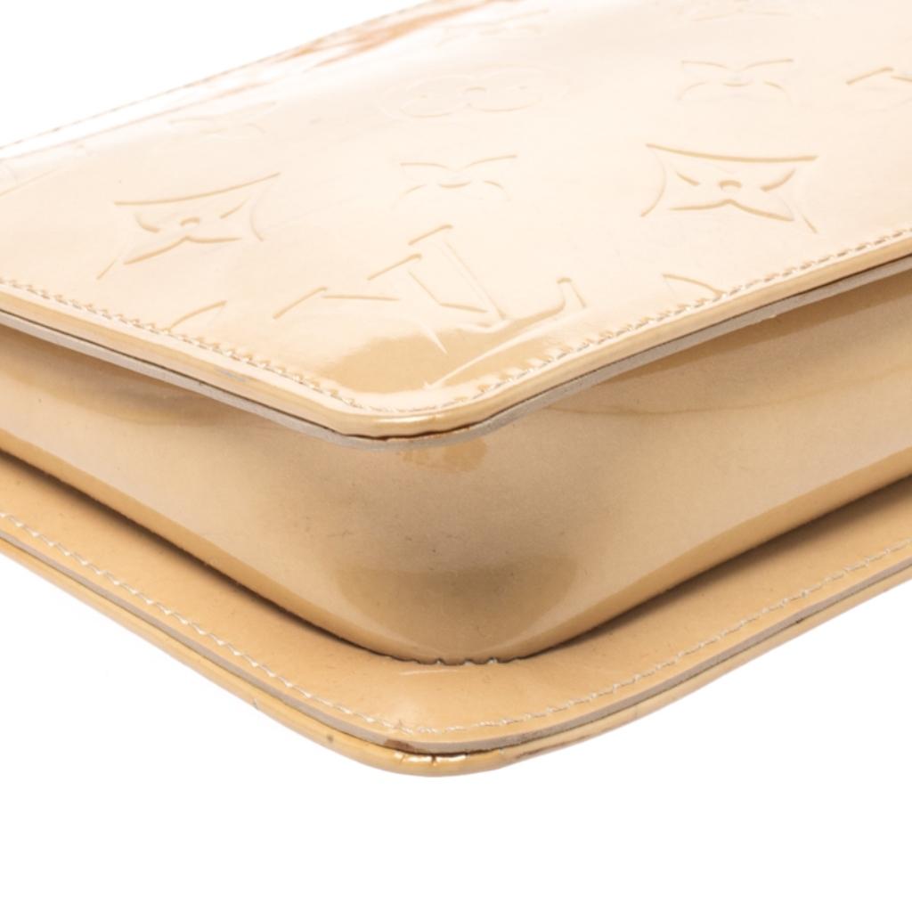 louis vuitton beige monogram vernis lexington pochette bolsa