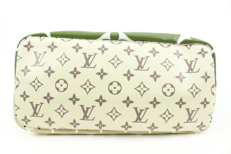 Louis Vuitton Neverfull Monogram Giant MM Khaki Green/Beige Lining in  Coated Canvas with Gold-tone - US