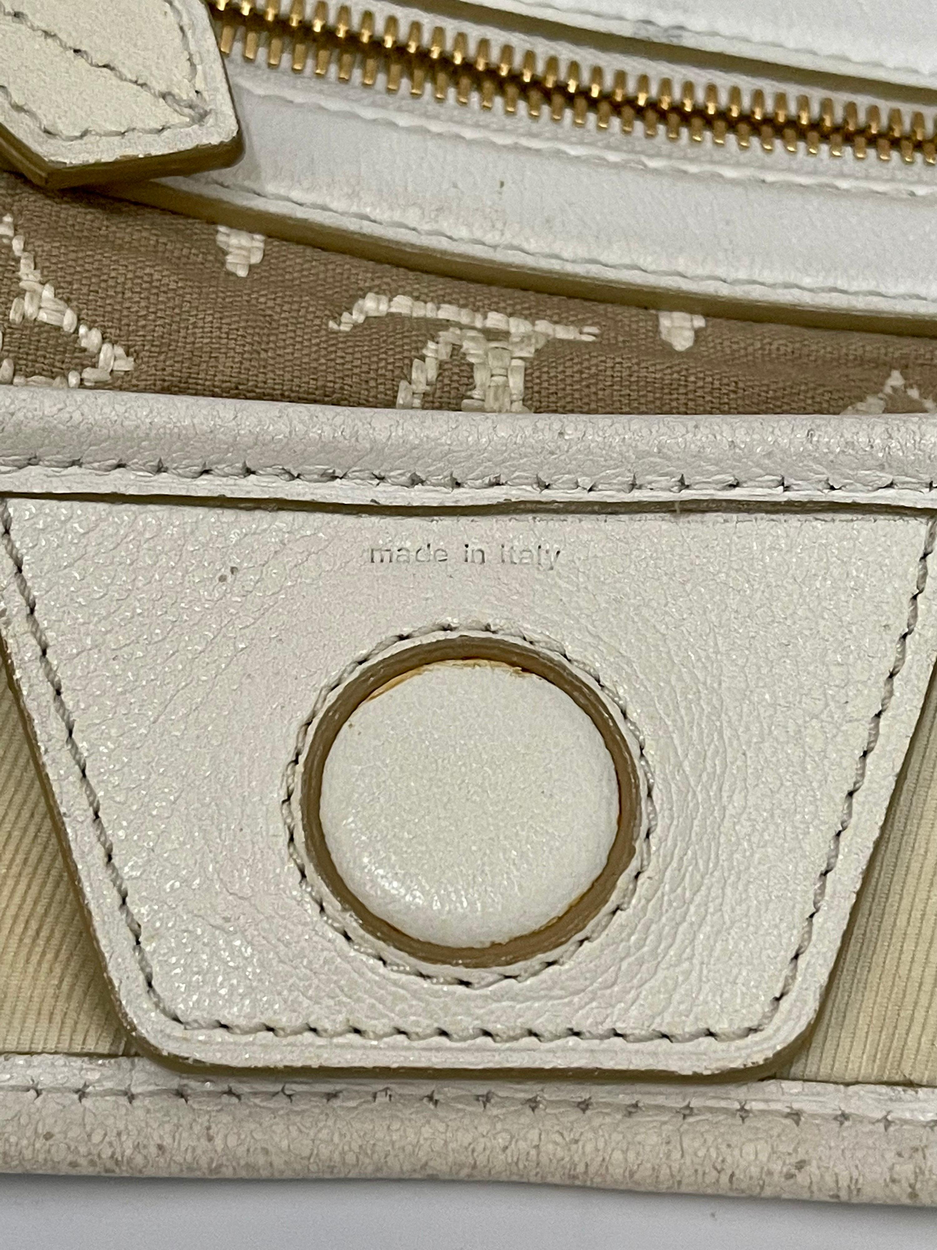 LOUIS VUITTON Limited Edition Blanc Monogram Sabbia Besace Bag For Sale 6