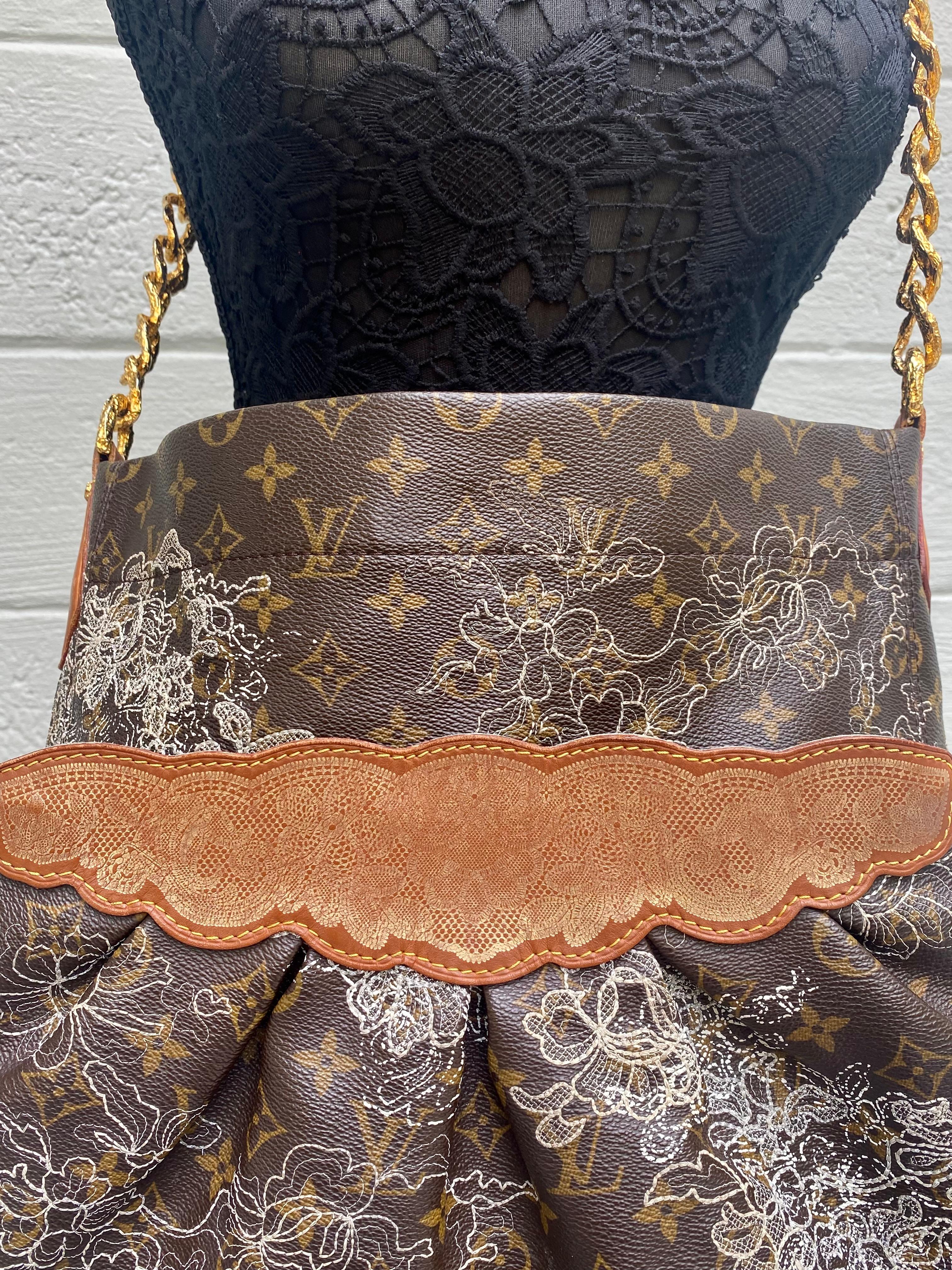 Louis Vuitton Limited Edition Dentelle Fersen Crossbody Shoulder Bag  In Good Condition In Fort Lauderdale, FL