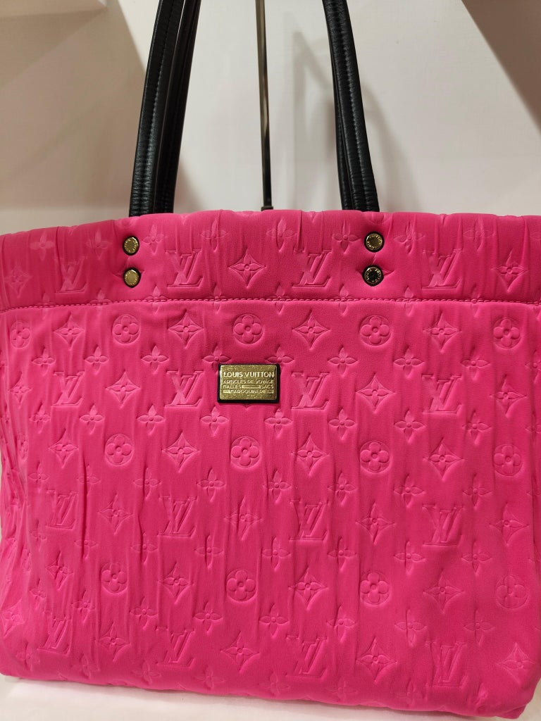 Louis Vuitton Limited edition fucsia Monogram Scuba Shoulder bag For ...