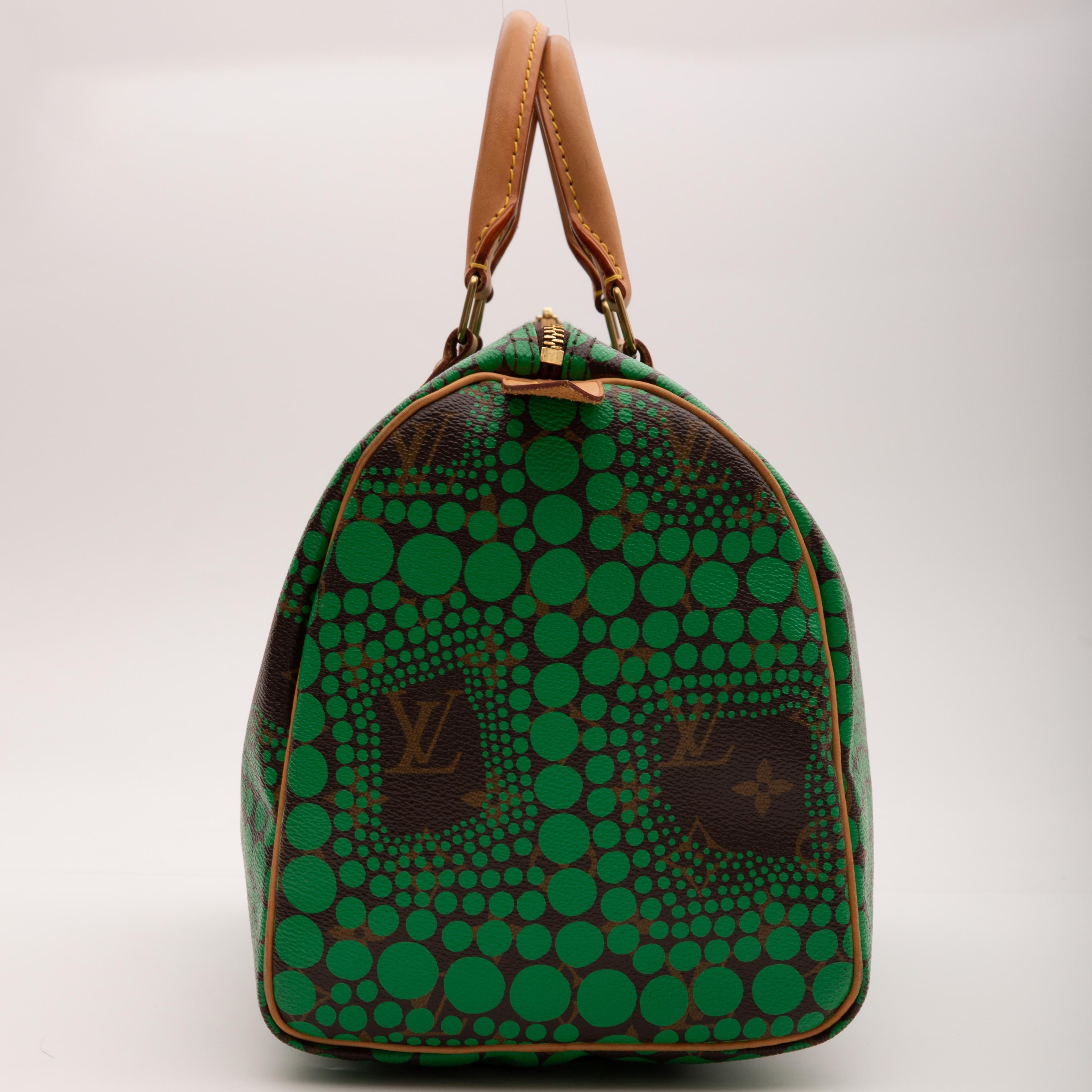Louis Vuitton Limited Edition Green Yayoi Kusama Monogram Town Speedy 30 Bag (20 In Excellent Condition In Montreal, Quebec