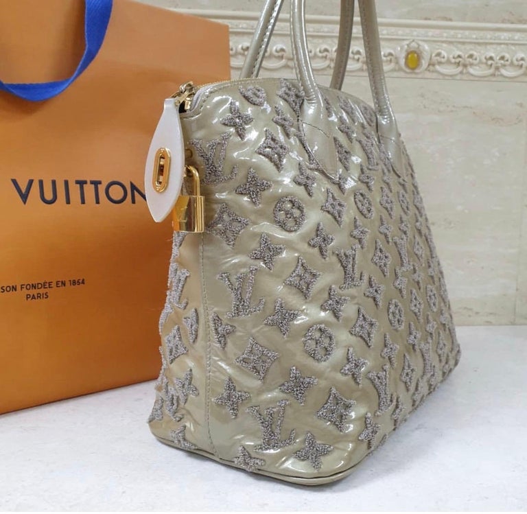 Louis Vuitton Limited Edition Gris Monogram Fascination Lockit Bag For Sale  at 1stDibs