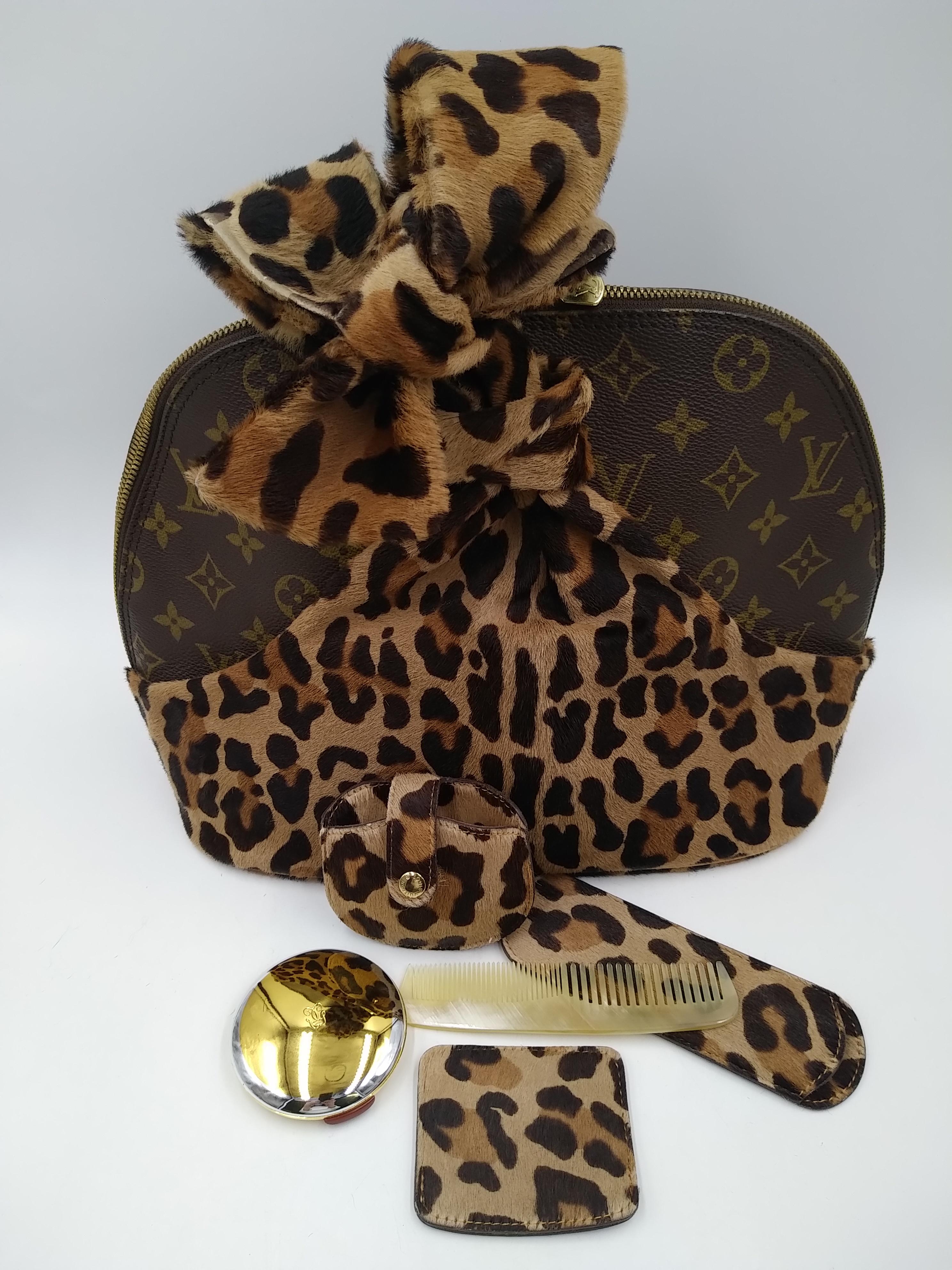 Louis Vuitton Limited Edition Leopard Print Centenaire Alma bag by Alaïa, 1996  In Good Condition For Sale In Lugano, Ticino
