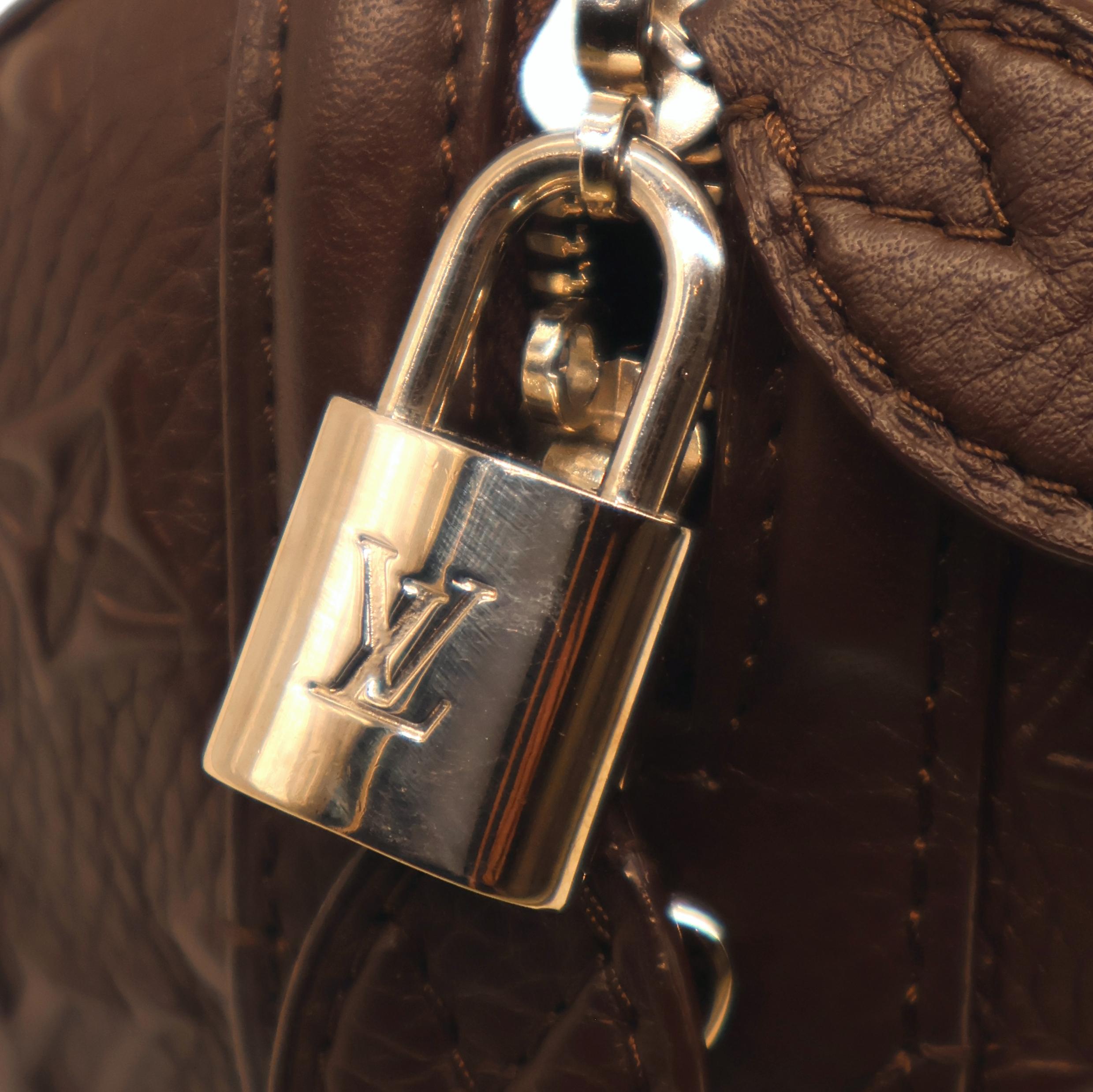 Louis Vuitton Edizione limitata in pelle Monogram Marron Rivelazione Neo Papillon PM in vendita 3