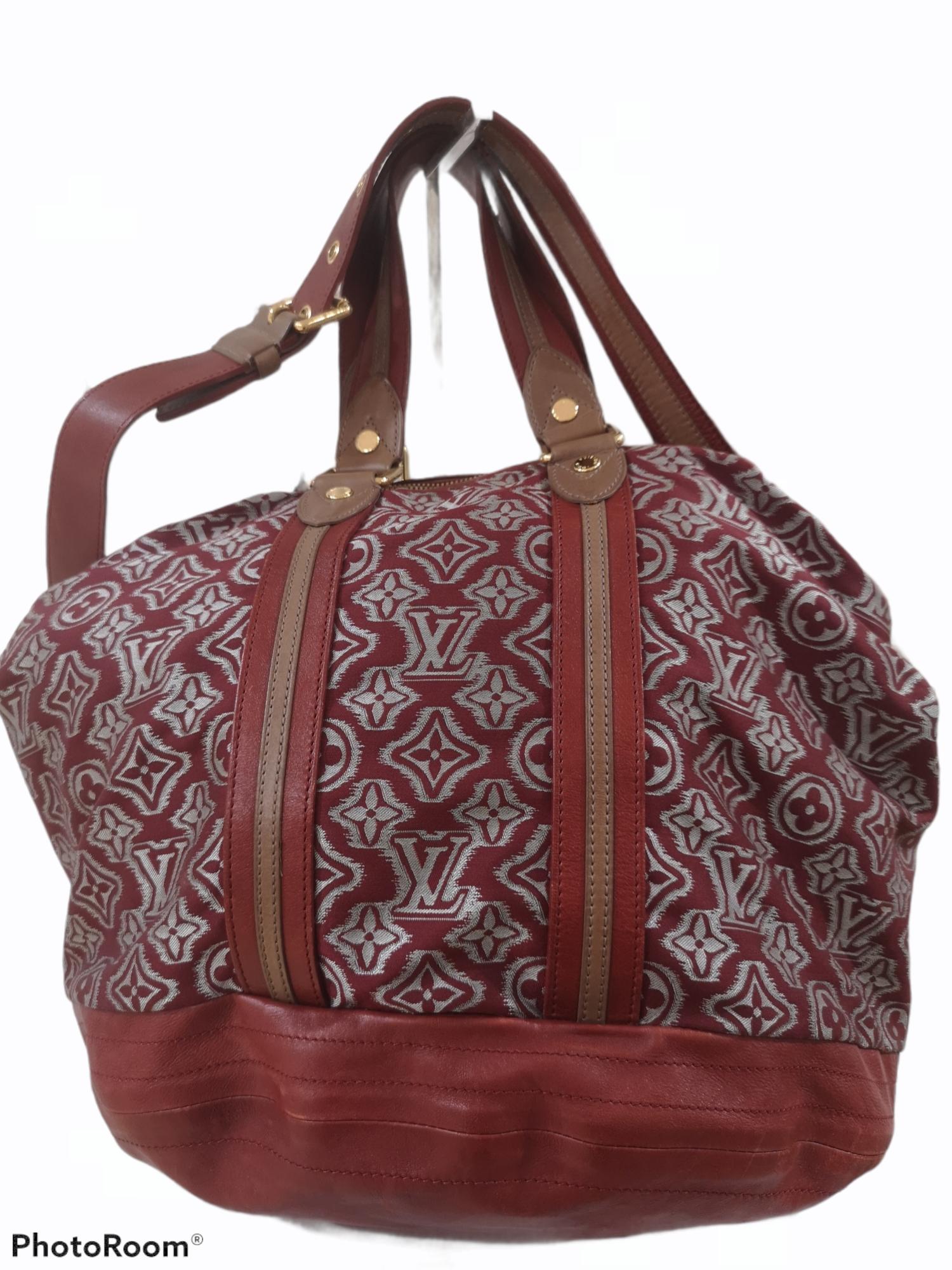 Louis Vuitton Limited edition monogram bordeaux aviator bag 2