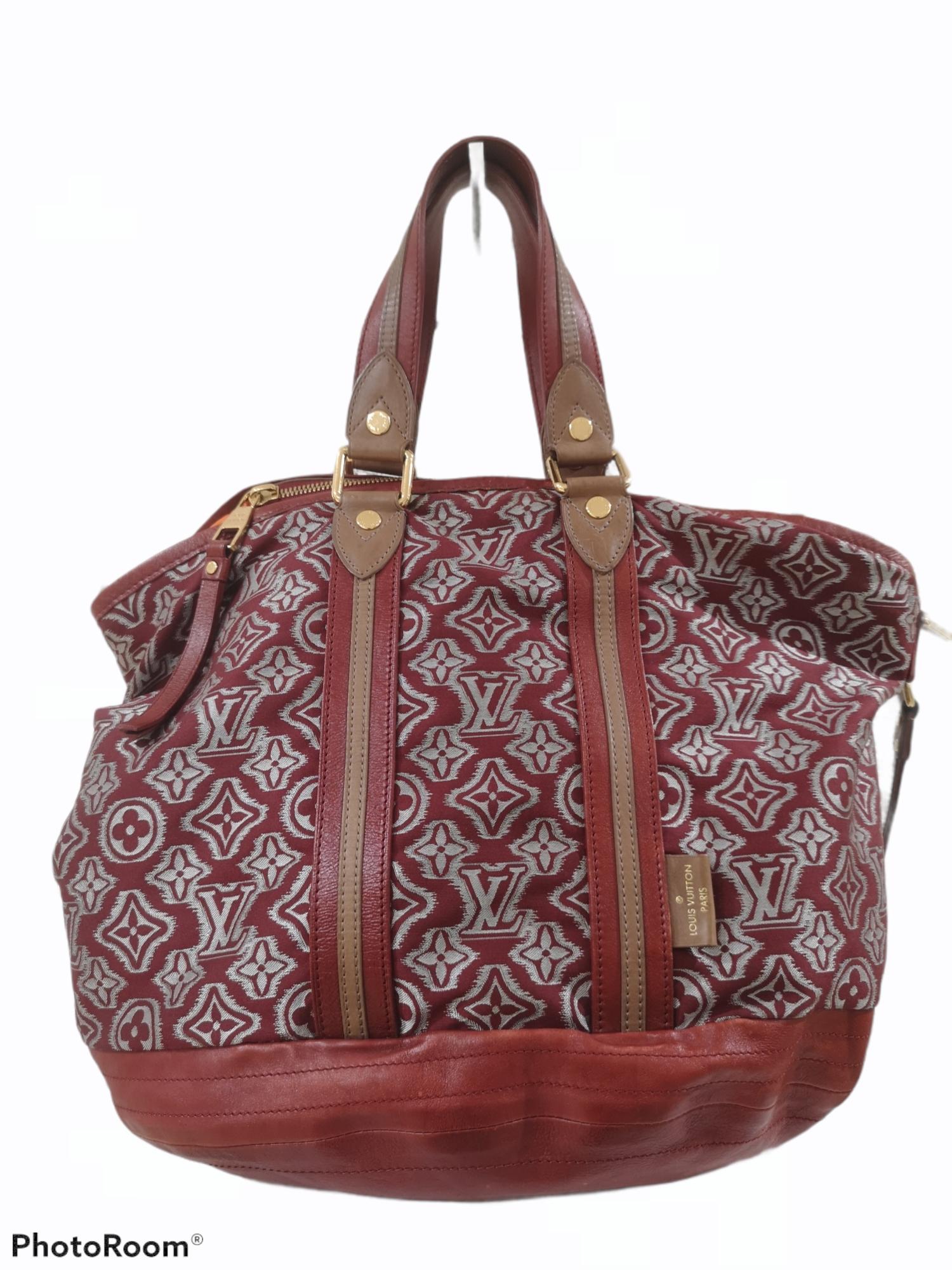 Brown Louis Vuitton Limited edition monogram bordeaux aviator bag