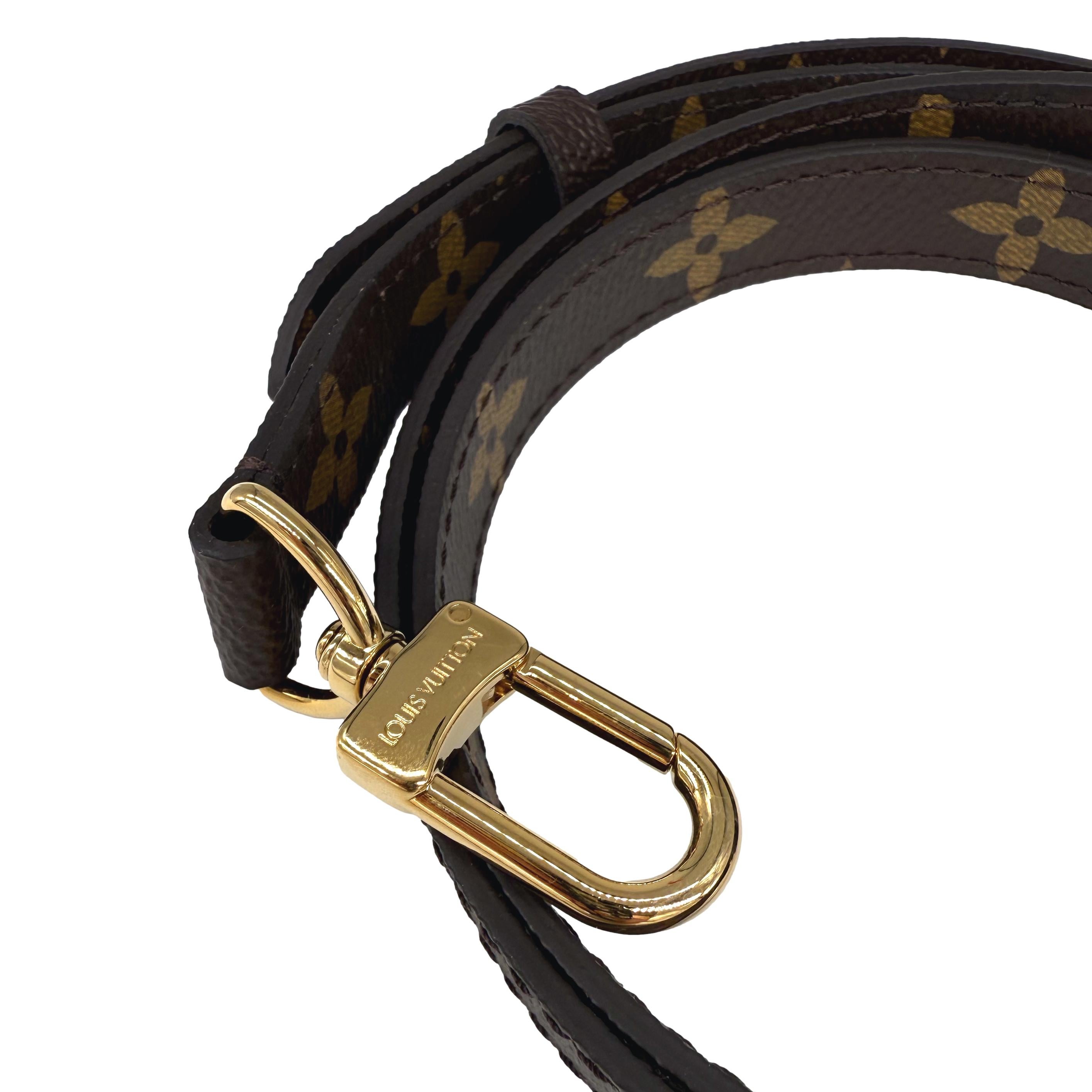 Louis Vuitton Limited Edition Monogram Canvas Summer Trunks Pochette Métis, 2018 9
