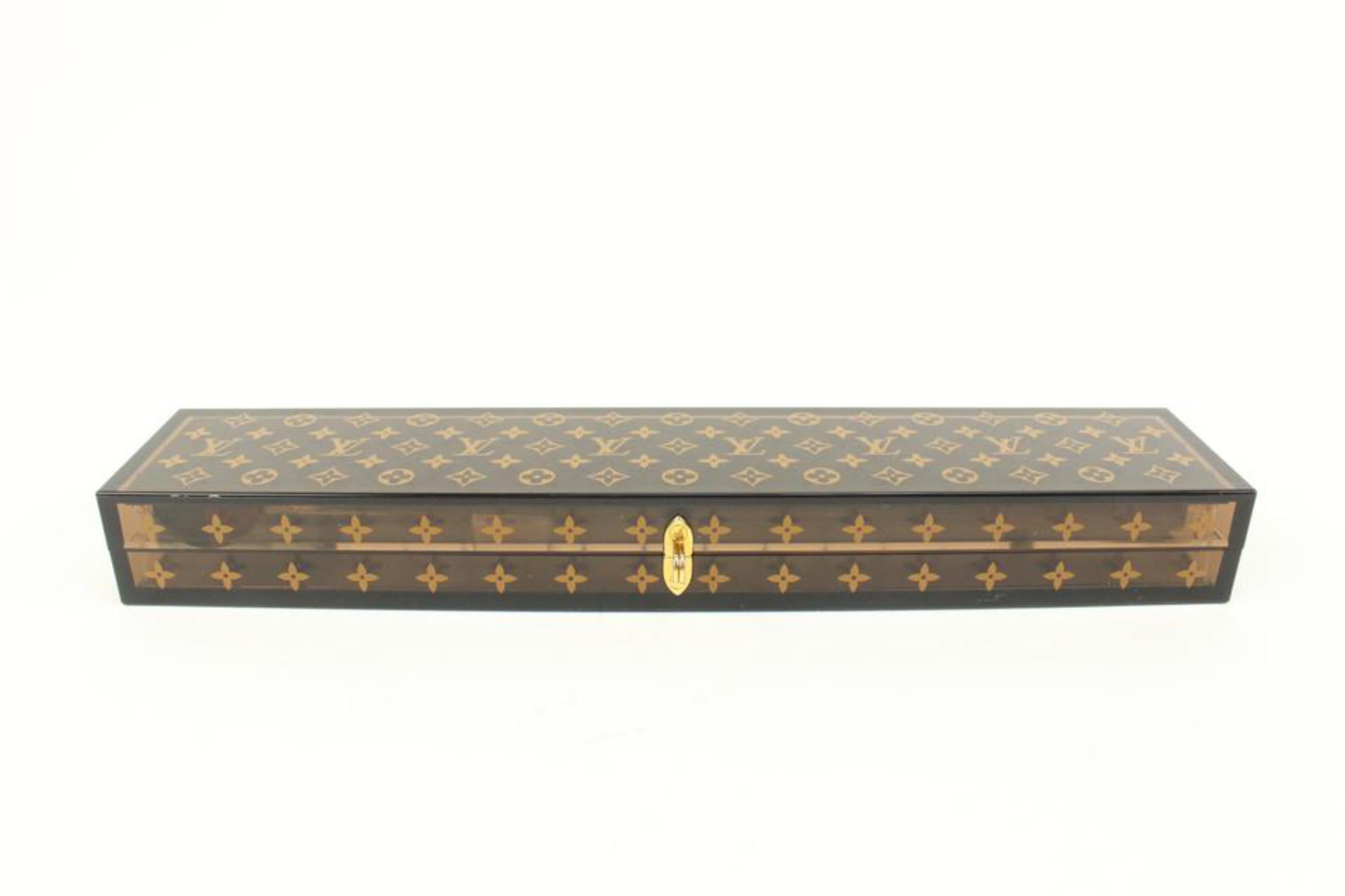 Louis Vuitton Limited Edition Monogram Chopsticks with Scott Box 30lk37s In Excellent Condition In Dix hills, NY