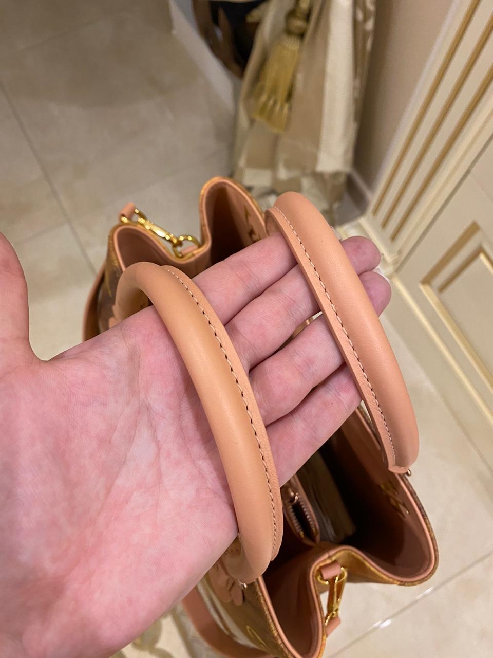 Louis Vuitton limited edition Montaigne X Jeff Koons Fragonard bag For Sale 15
