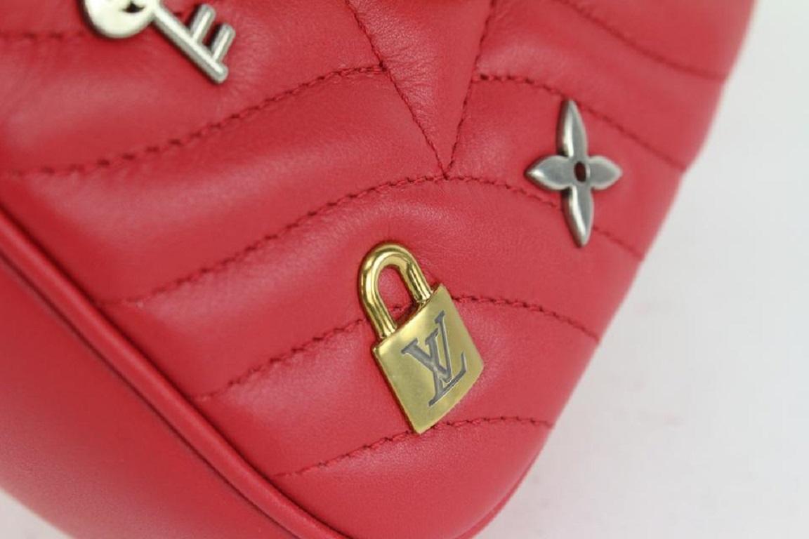 Louis Vuitton Limited Edition Red Quilted Leather New Wave Heart Crossbody Bag  For Sale 2