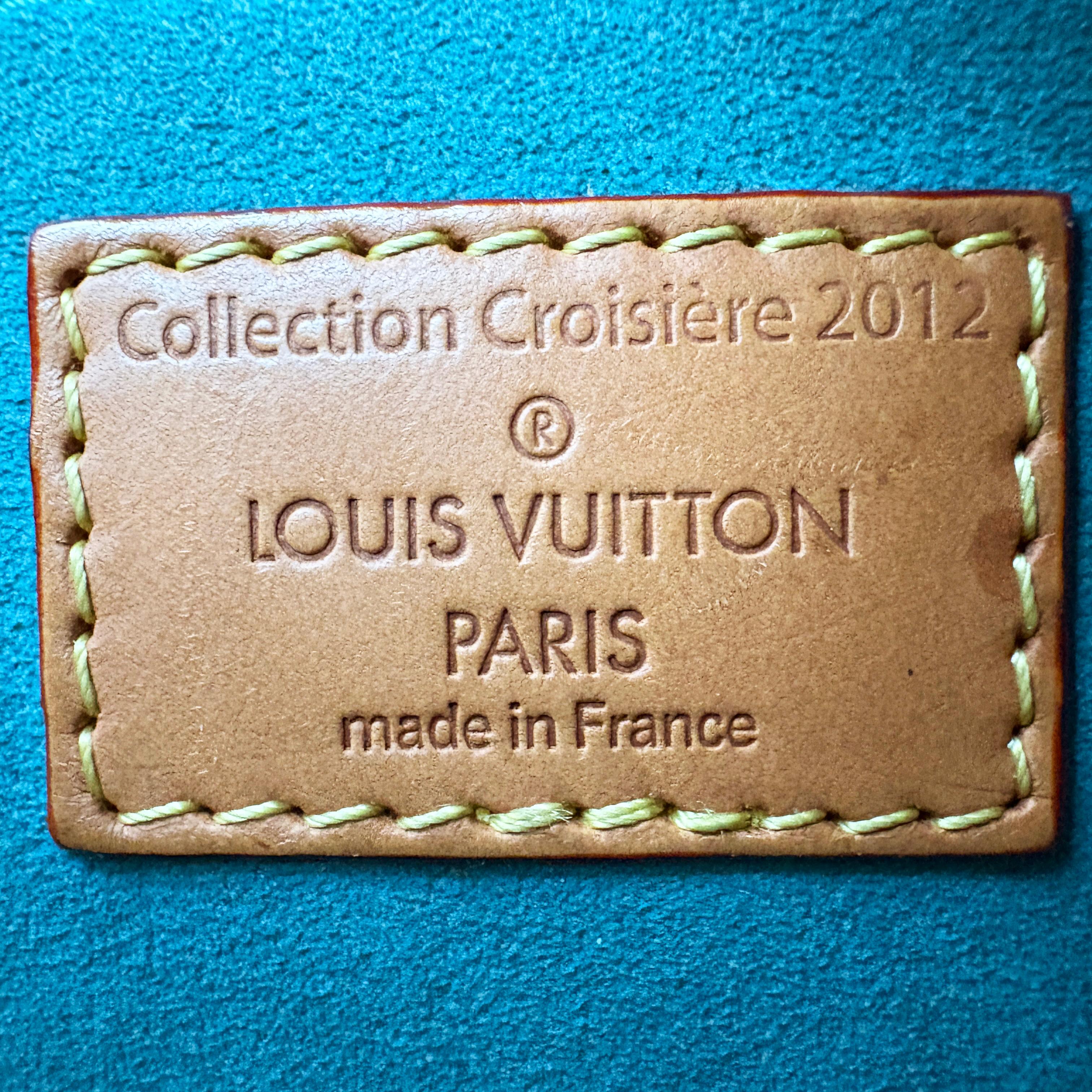 Louis Vuitton Limited Edition Saumur Tasche Monogram Flore Perforiert im Angebot 6